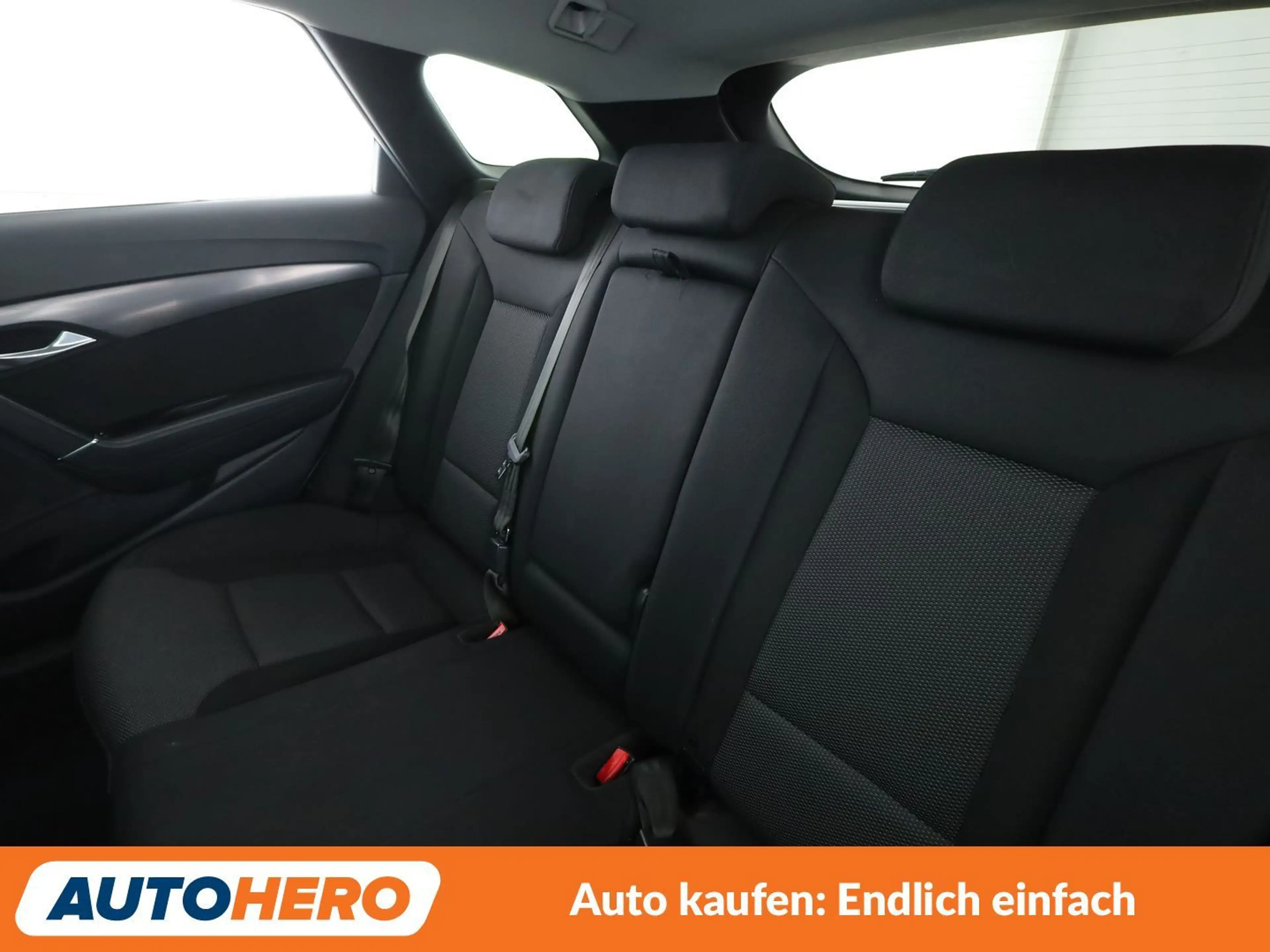 Hyundai i40 1.6 Trend Blue*TEMPO*PDC*SHZ*KLIMA*GARANTIE* — photo 14