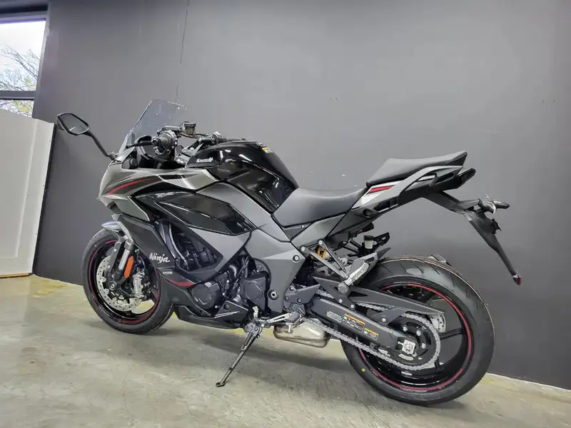 Kawasaki Ninja 1100SX SE - foto 5