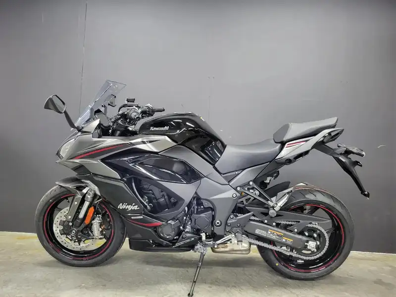 Kawasaki Ninja 1100SX SE - foto 6