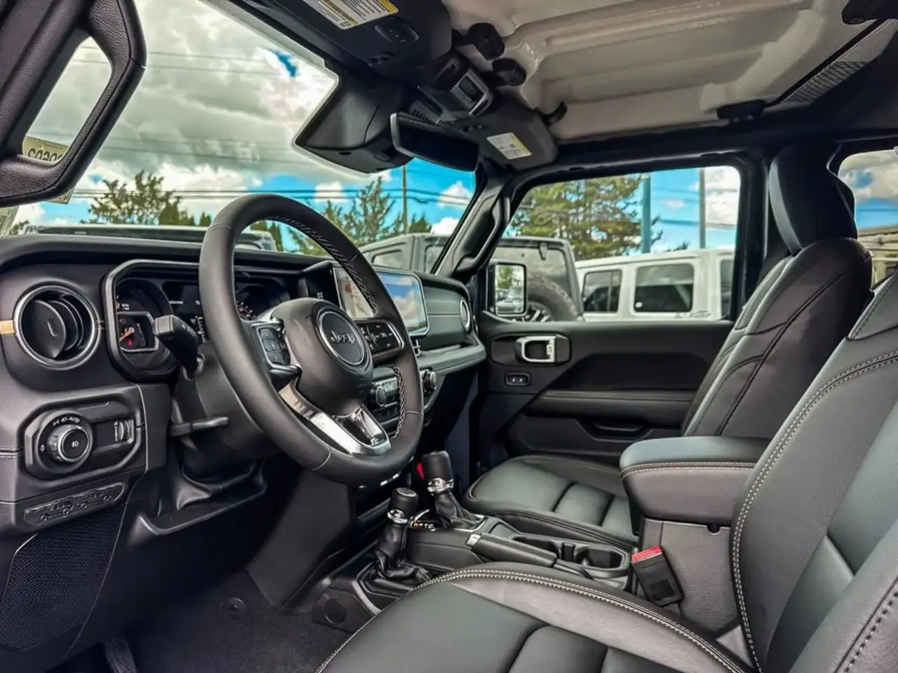 Jeep Wrangler photo Jeep Wrangler