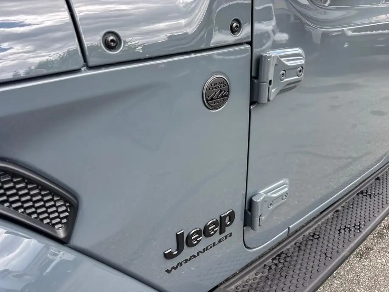 Jeep Wrangler photo Jeep Wrangler