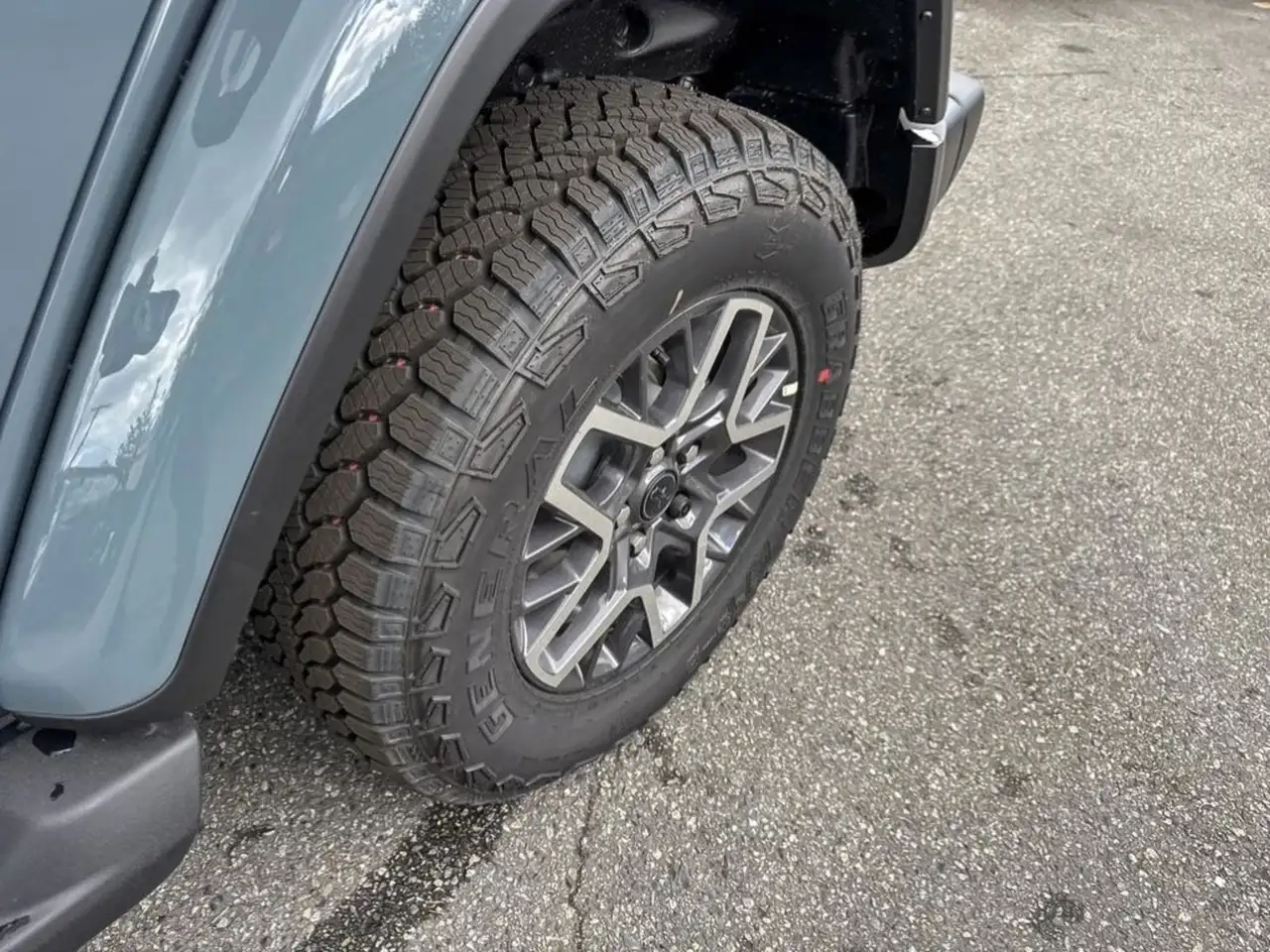 Jeep Wrangler photo Jeep Wrangler
