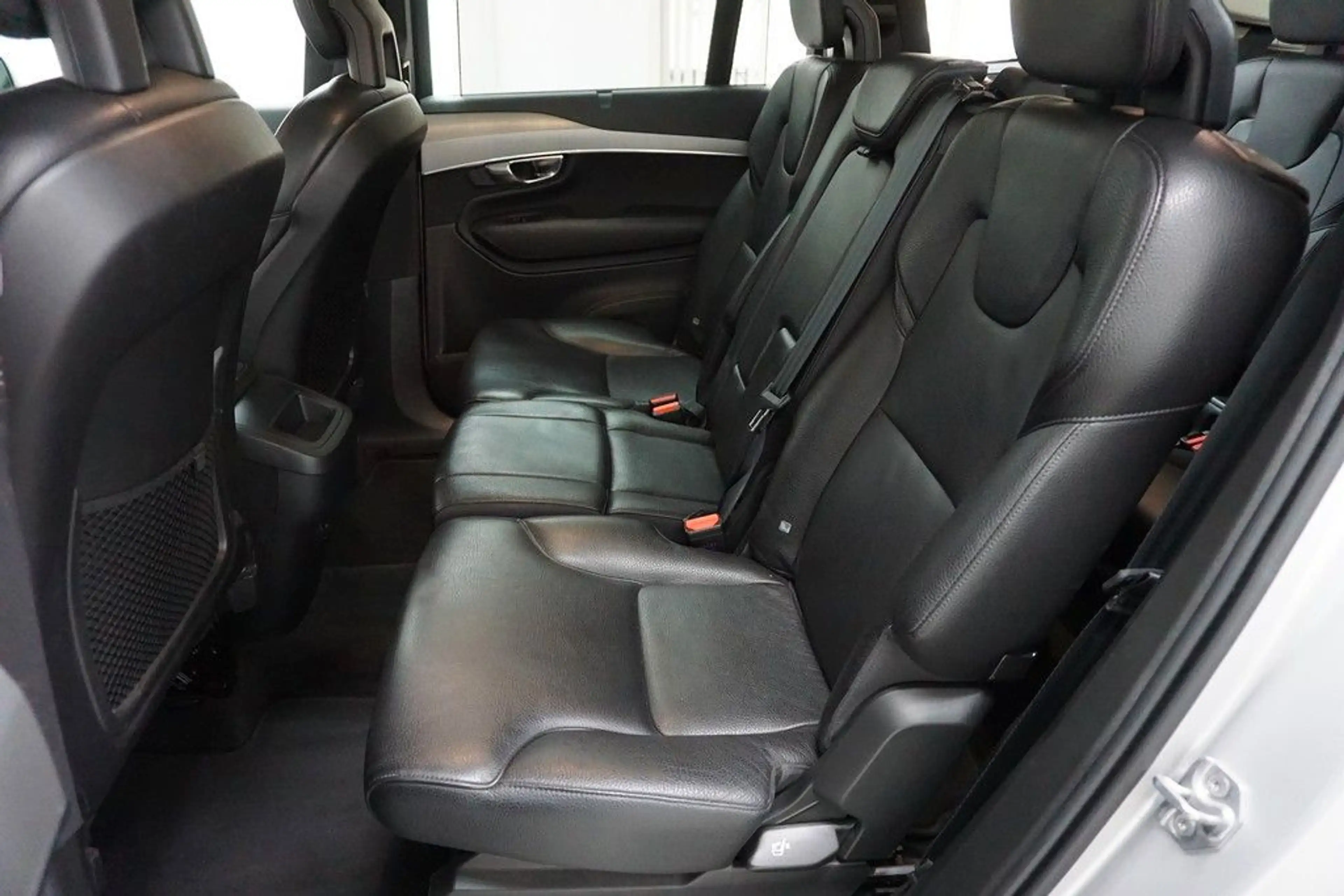 Volvo XC90 2.0 B5 AWD MOMENTUM PRO 7 Sitze Kamera/Led — photo 9