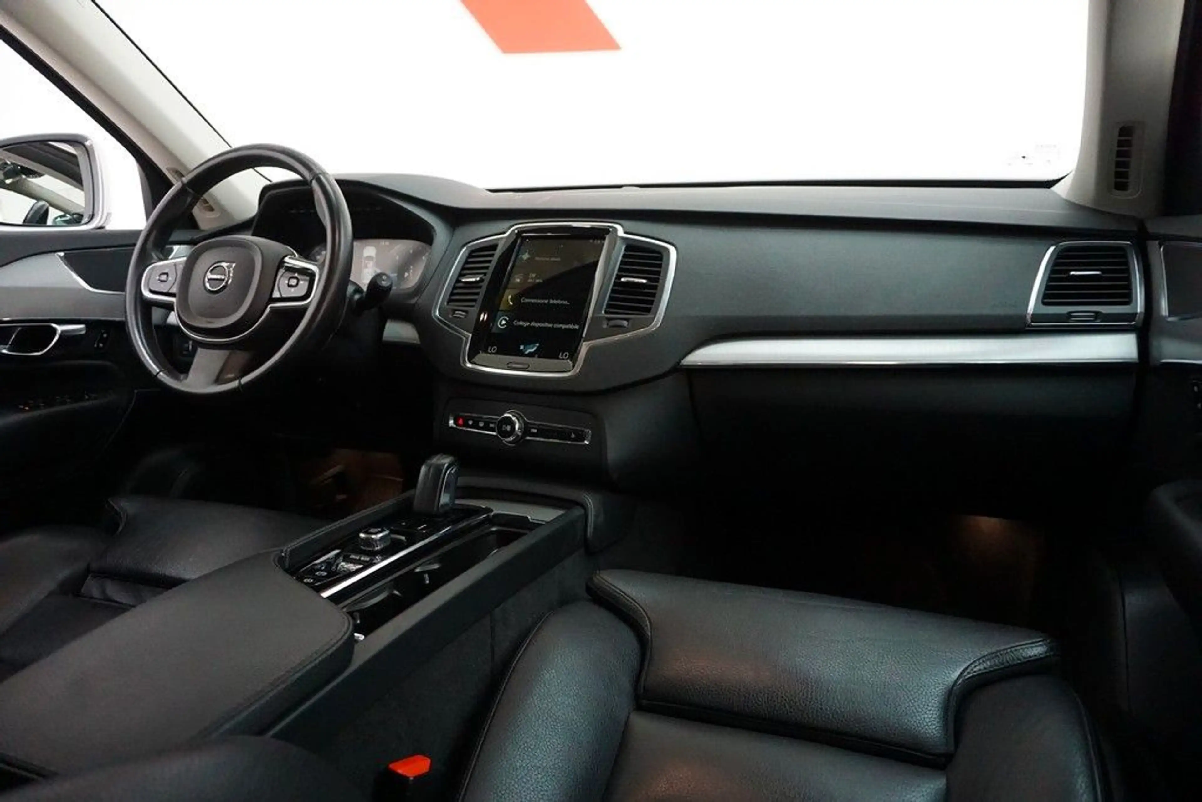 Volvo XC90 2.0 B5 AWD MOMENTUM PRO 7 Sitze Kamera/Led — photo 7