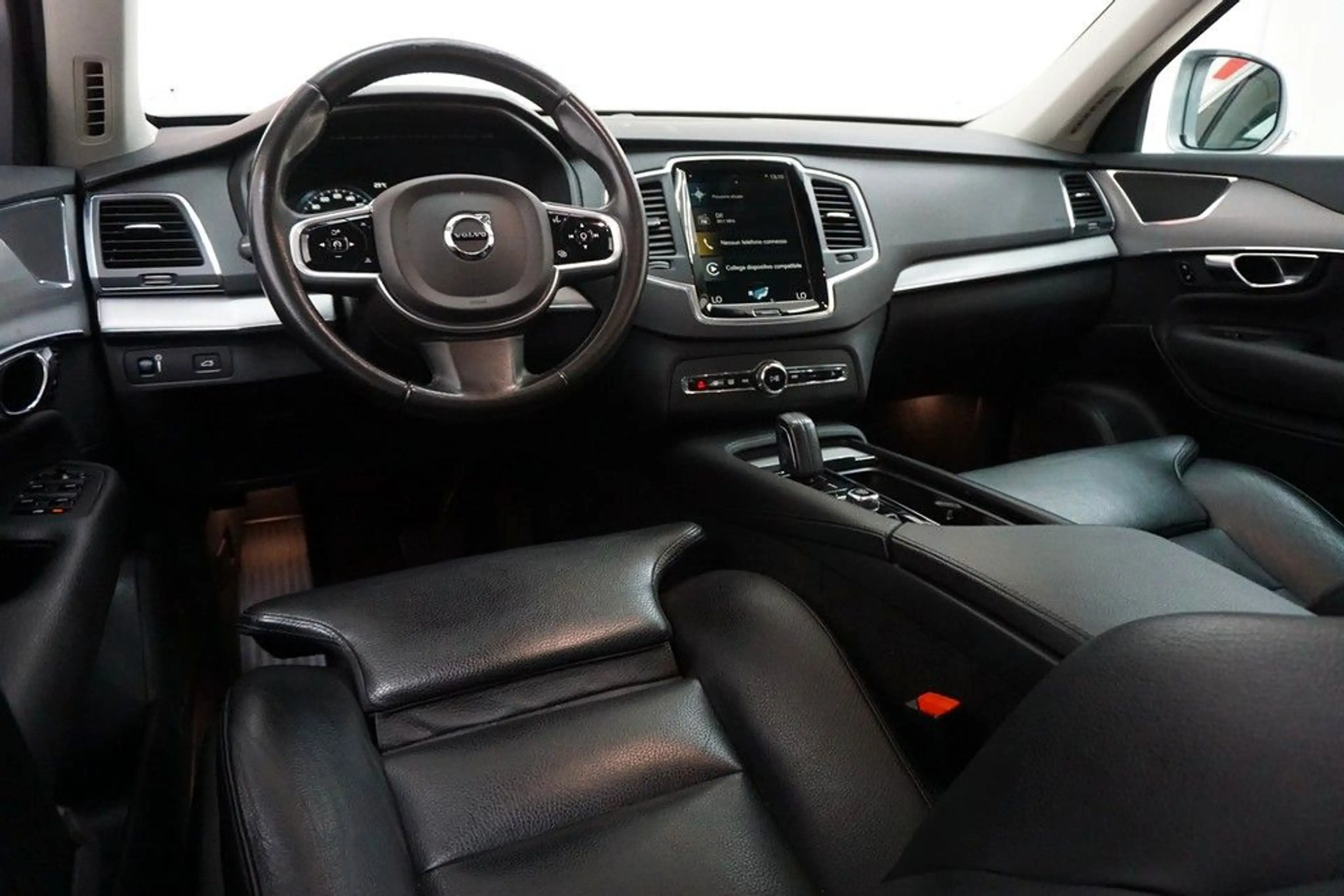 Volvo XC90 2.0 B5 AWD MOMENTUM PRO 7 Sitze Kamera/Led — photo 8
