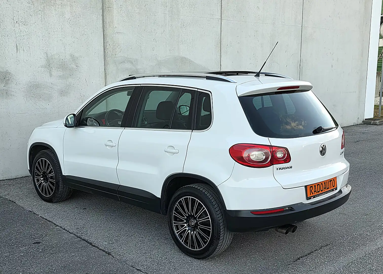 Volkswagen Tiguan 2,0 TDI CR DPF 4Motion Sport&Style ***MIT ANHÄN... Weiß - 2