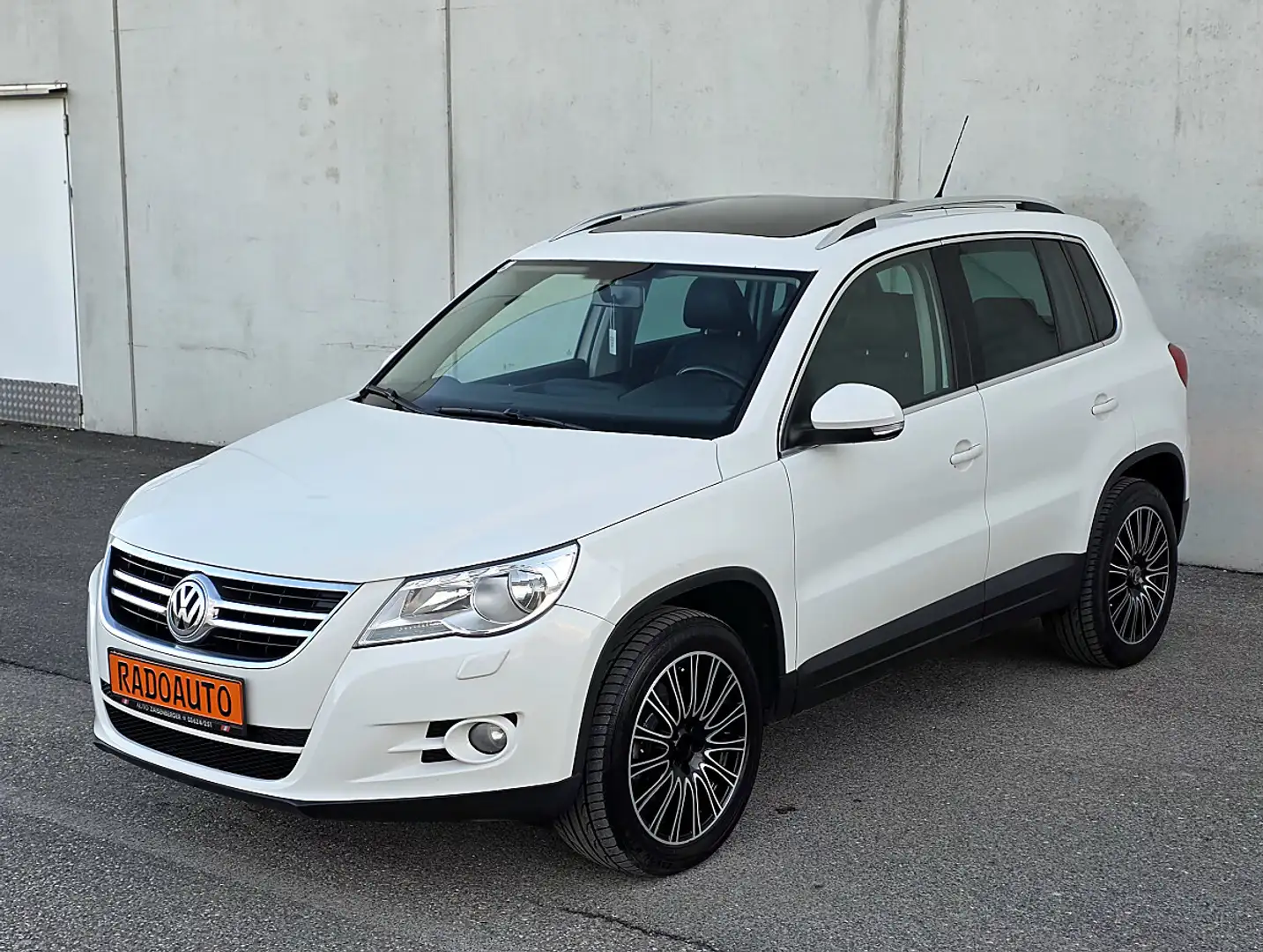 Volkswagen Tiguan 2,0 TDI CR DPF 4Motion Sport&Style ***MIT ANHÄN... Weiß - 1