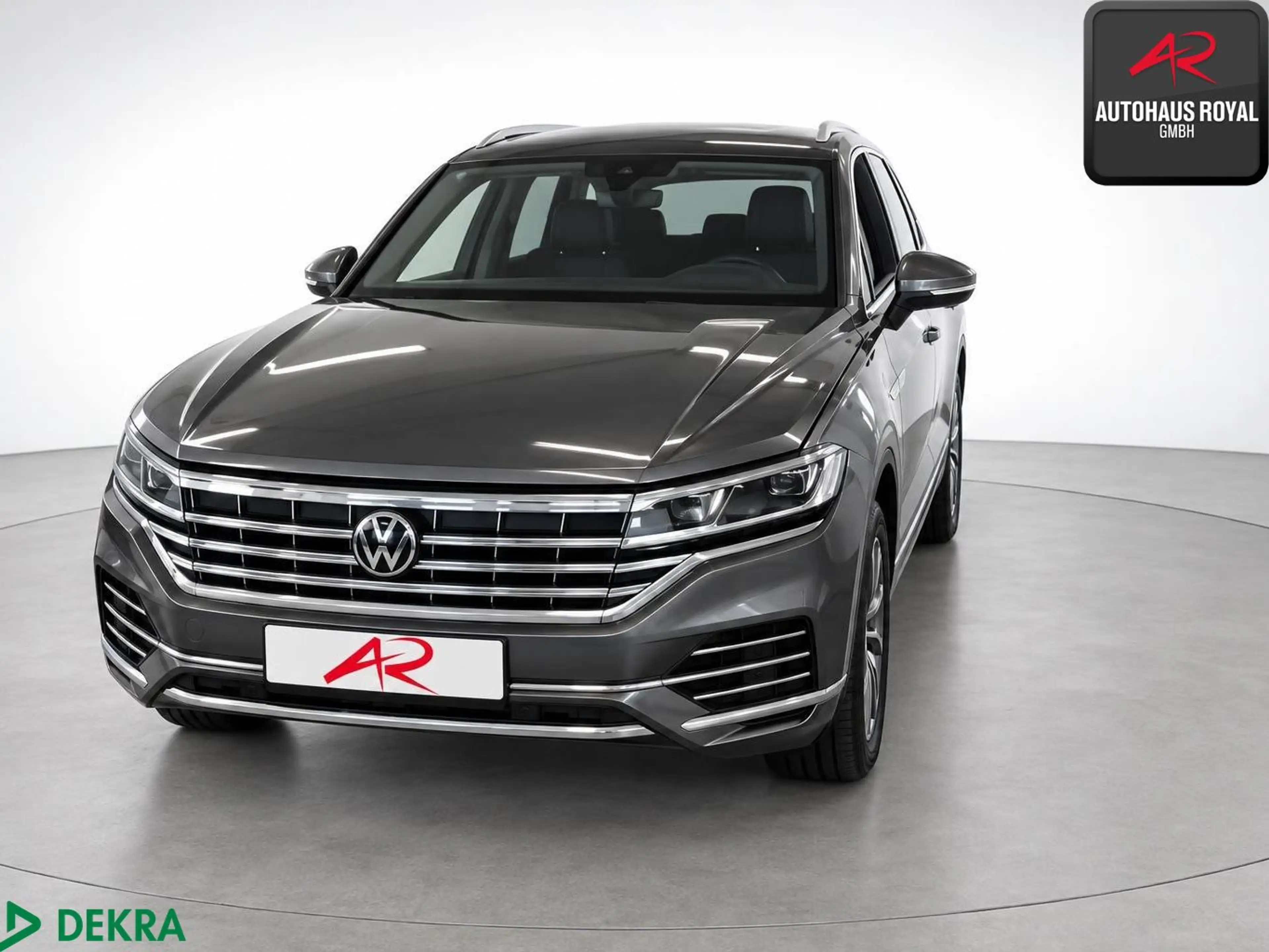 Volkswagen Touareg 3.0 TSI 4M ELEGANCE DYNAUDIO,360GRAD,ACC
