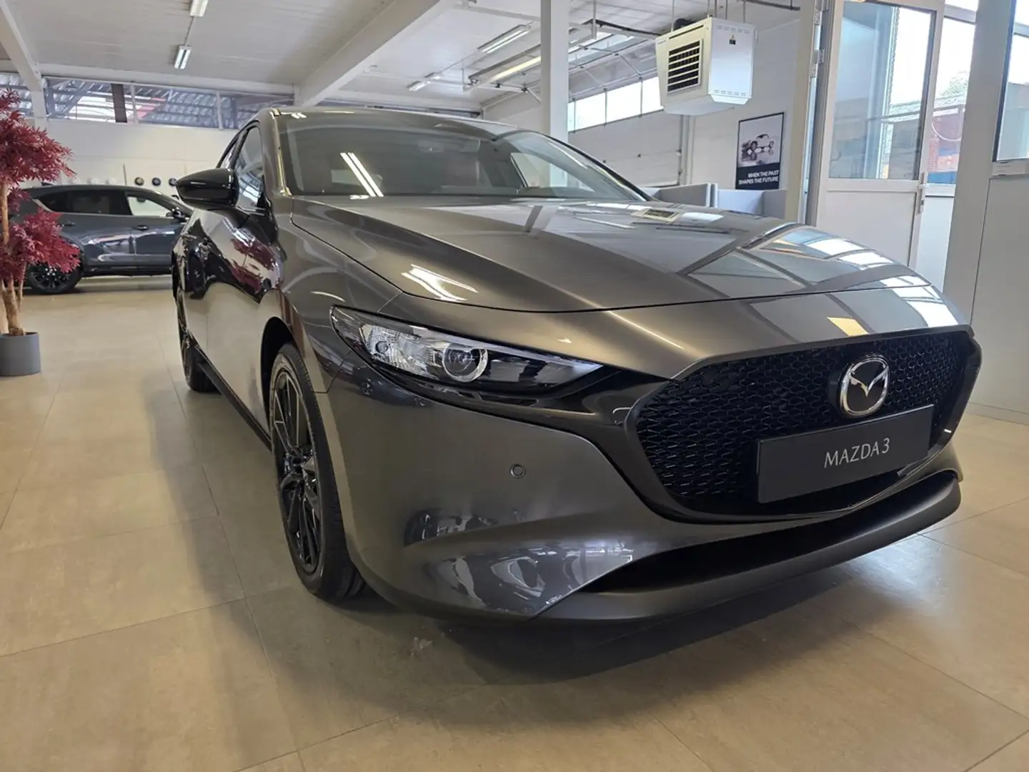 Mazda 3 NIEUW - NAGISA Grijs - 1