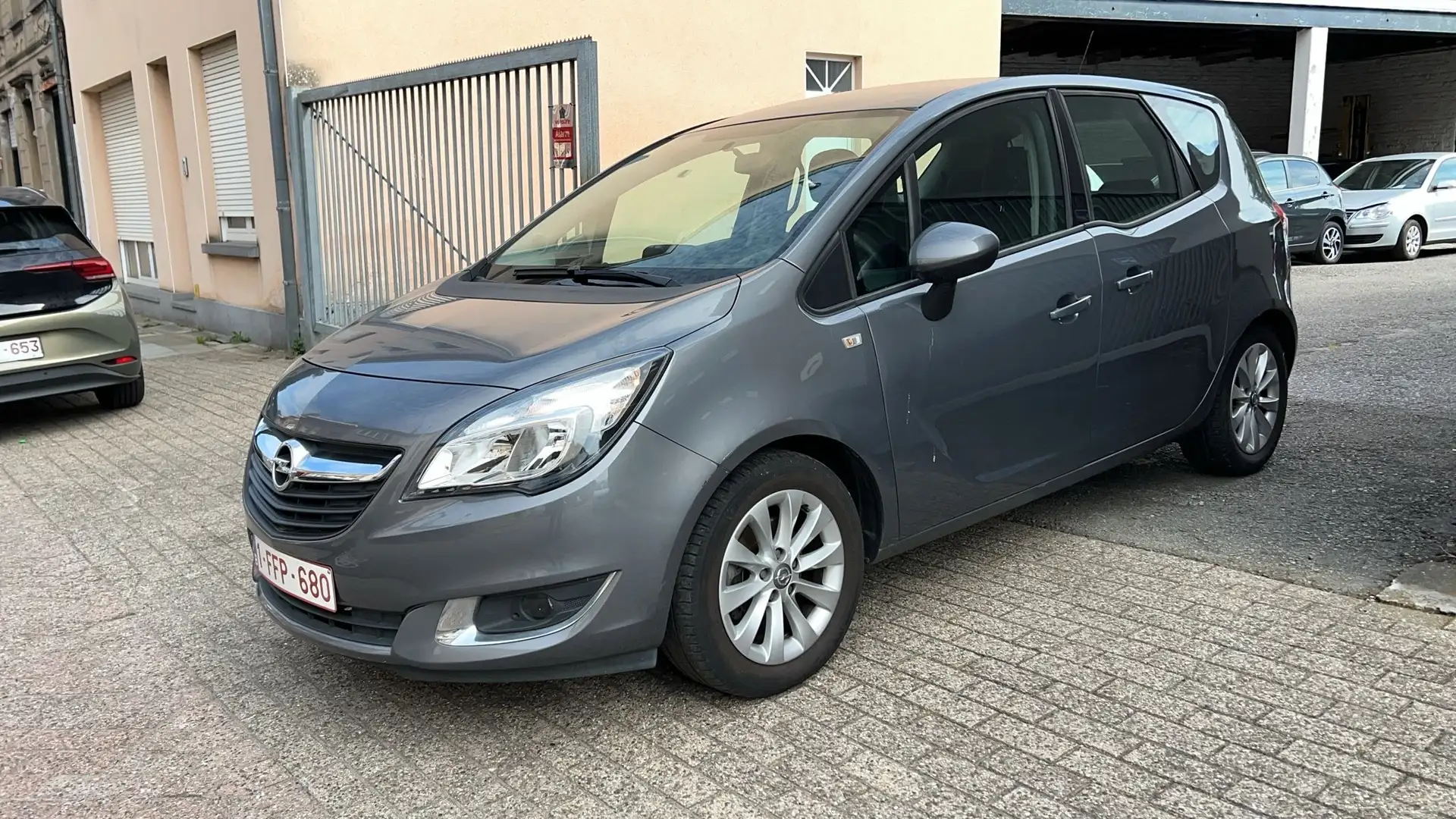 Opel Meriva Meriva 1.4i Ultimate Plus Edition 12 MOIS DE GARAN Silber - 1