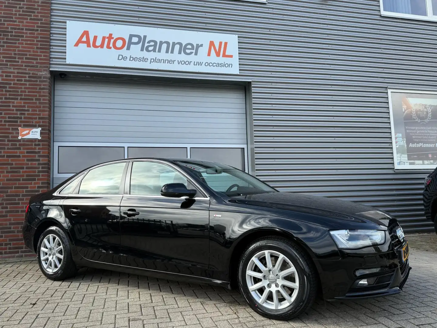 Audi A4 Limousine 2.0 TDI Advance! Clima! Cruise! Navi! PD Noir - 2