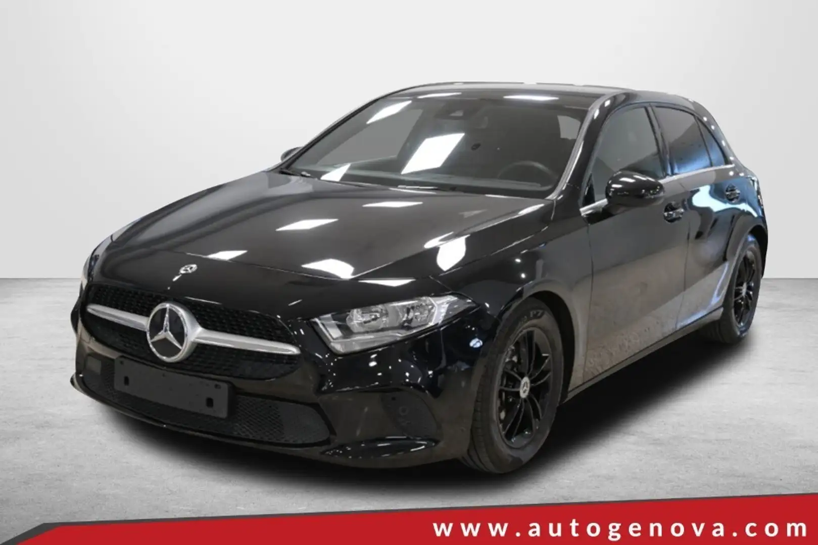 Mercedes-Benz A 180 A 180D 115CV 6M BUSINESS SOLUTION ( PELLE - PDC - Noir - 1