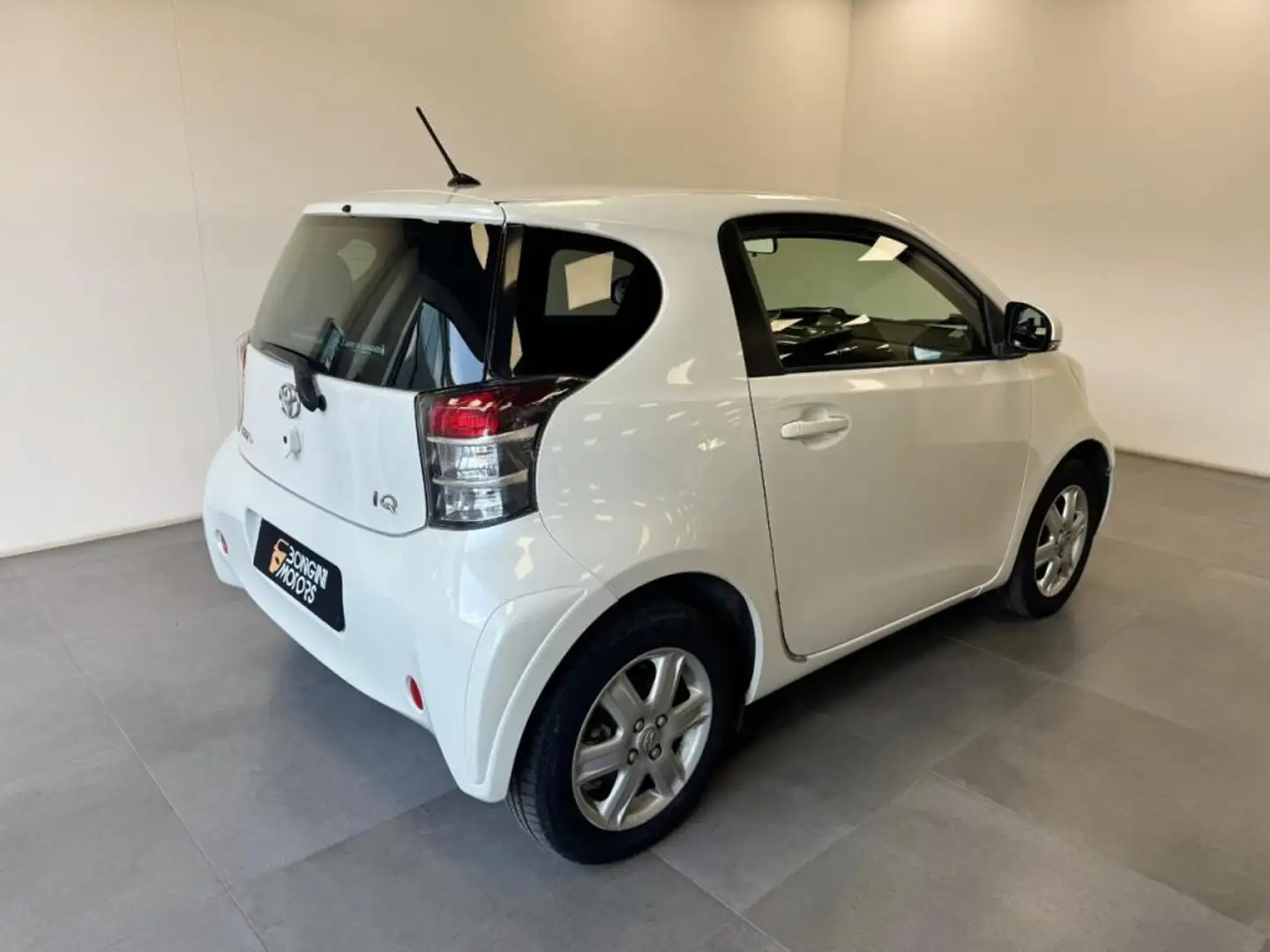 Toyota iQ 1.0 CVT Weiß - 2