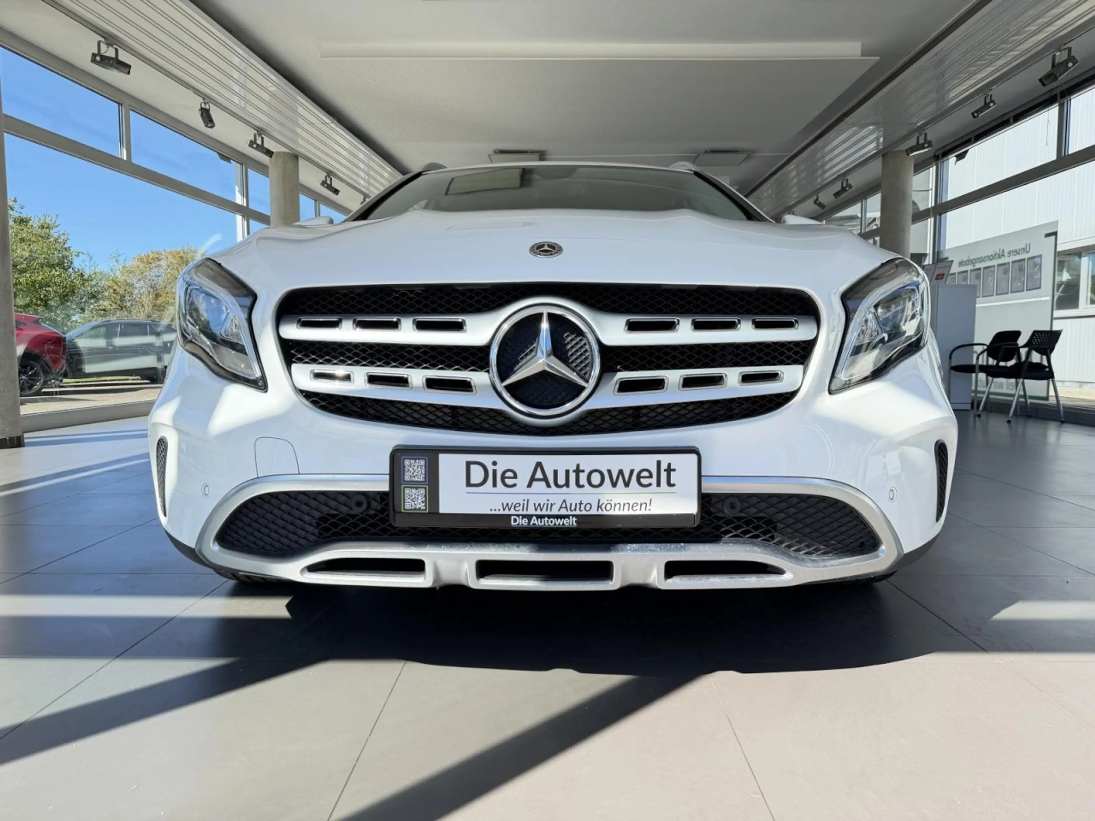 Mercedes-Benz GLA 220 4Matic AUT AHK PDC LED NAVI KAMERA KLIMA Klima — photo 3