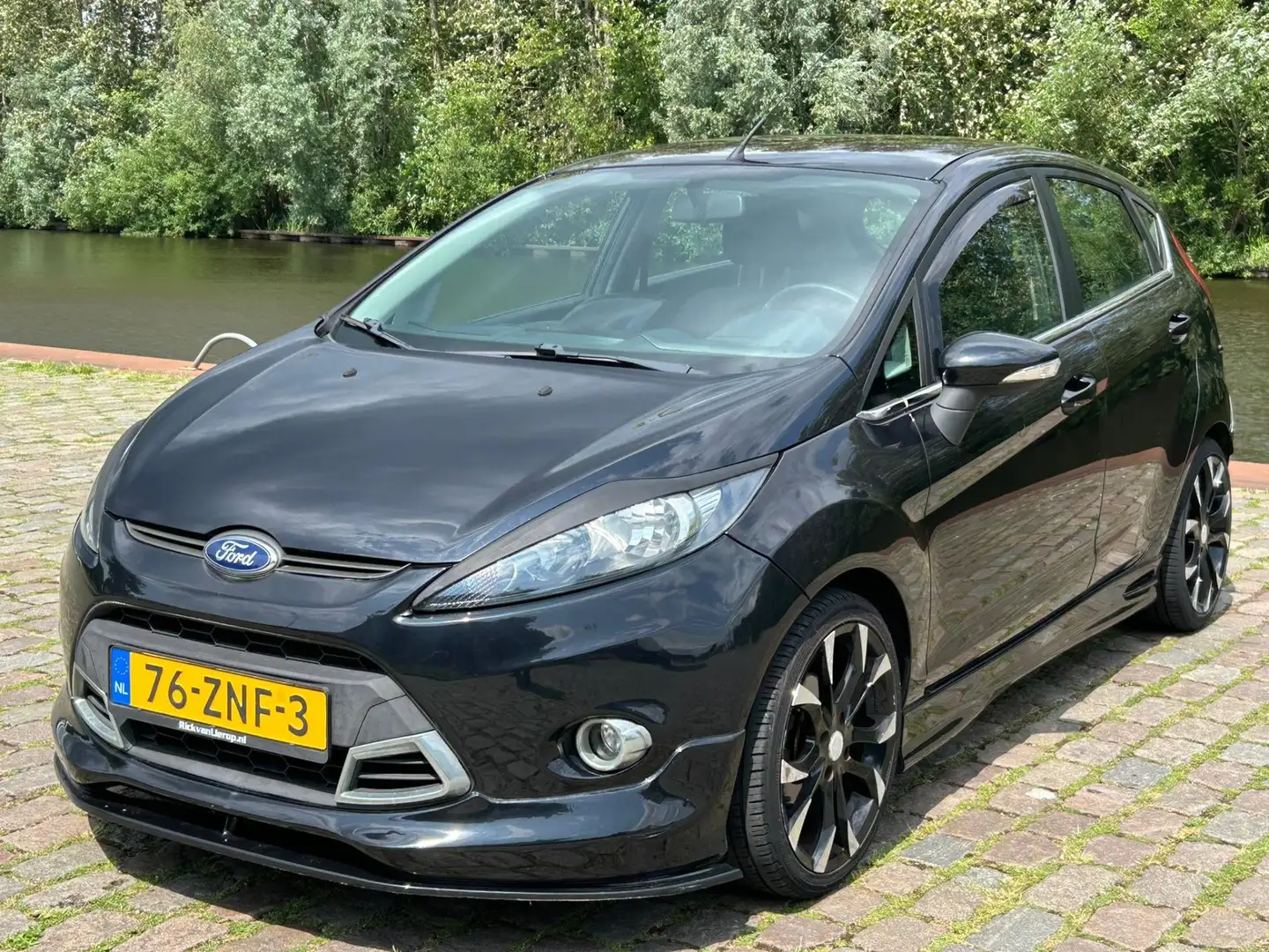 Ford Fiesta 1.25 Champion airco elektrische ramen cv op afs na Zwart - 2
