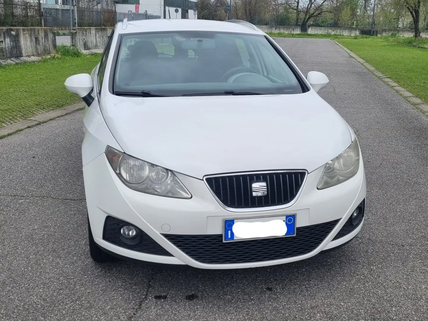 SEAT Ibiza ST 1.4 Style Bianco - 2