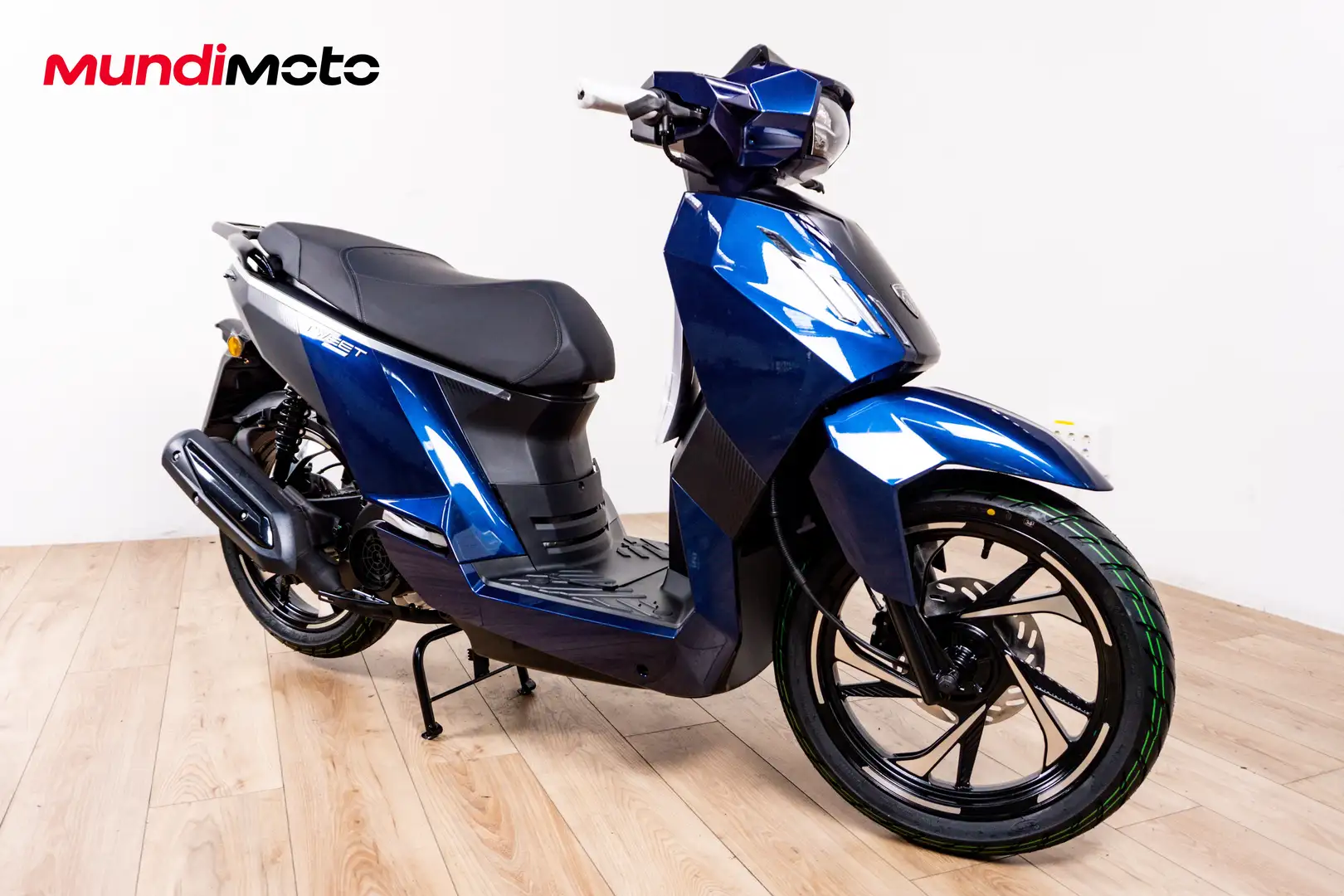 Peugeot Tweet - 2