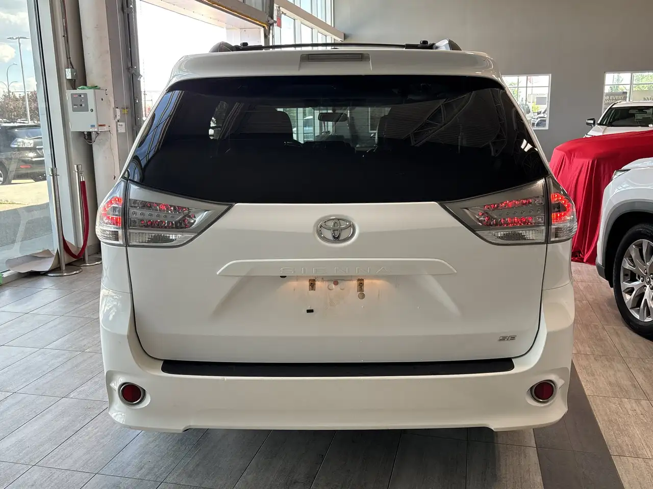 Toyota Sienna photo Toyota Sienna