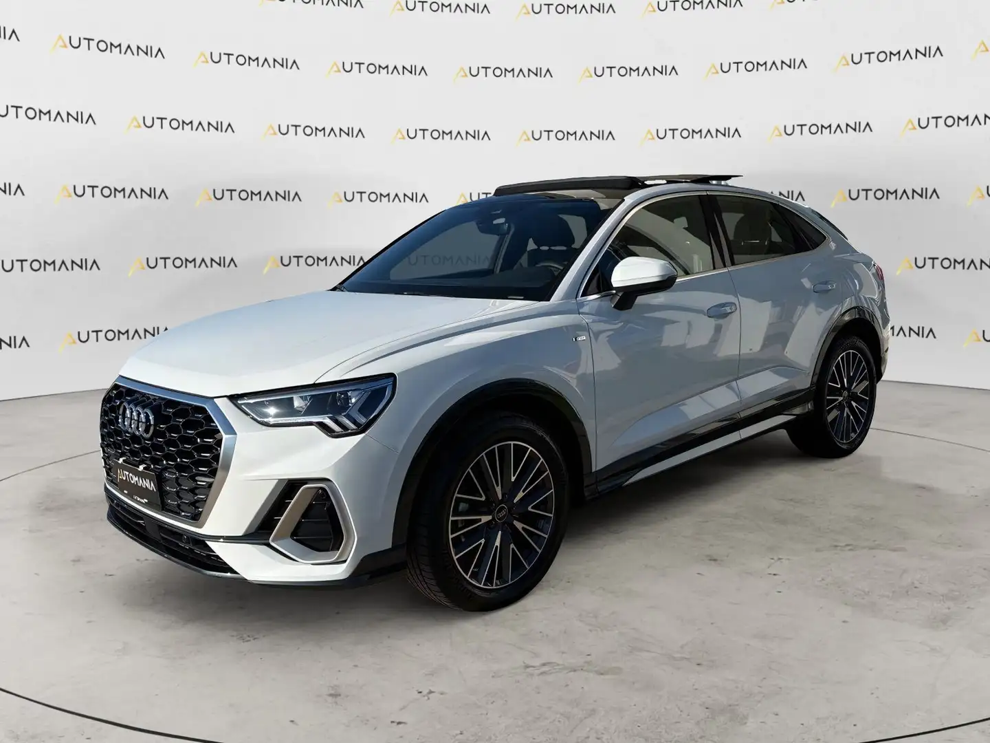 Audi Q3 35 TDI S tronic S line edition Bianco - 1