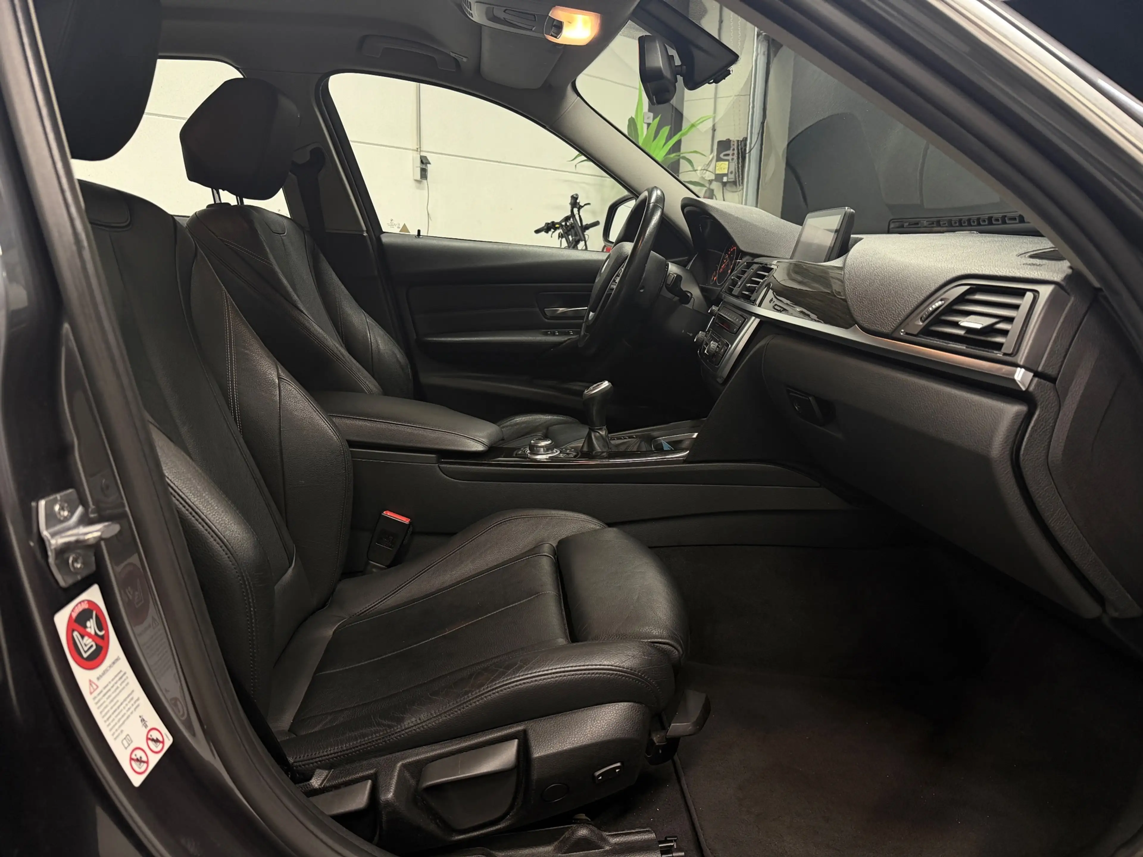 BMW 320 3-serie 320i|Leder|Stoelvw|Navi|Pdc|Led| — photo 15