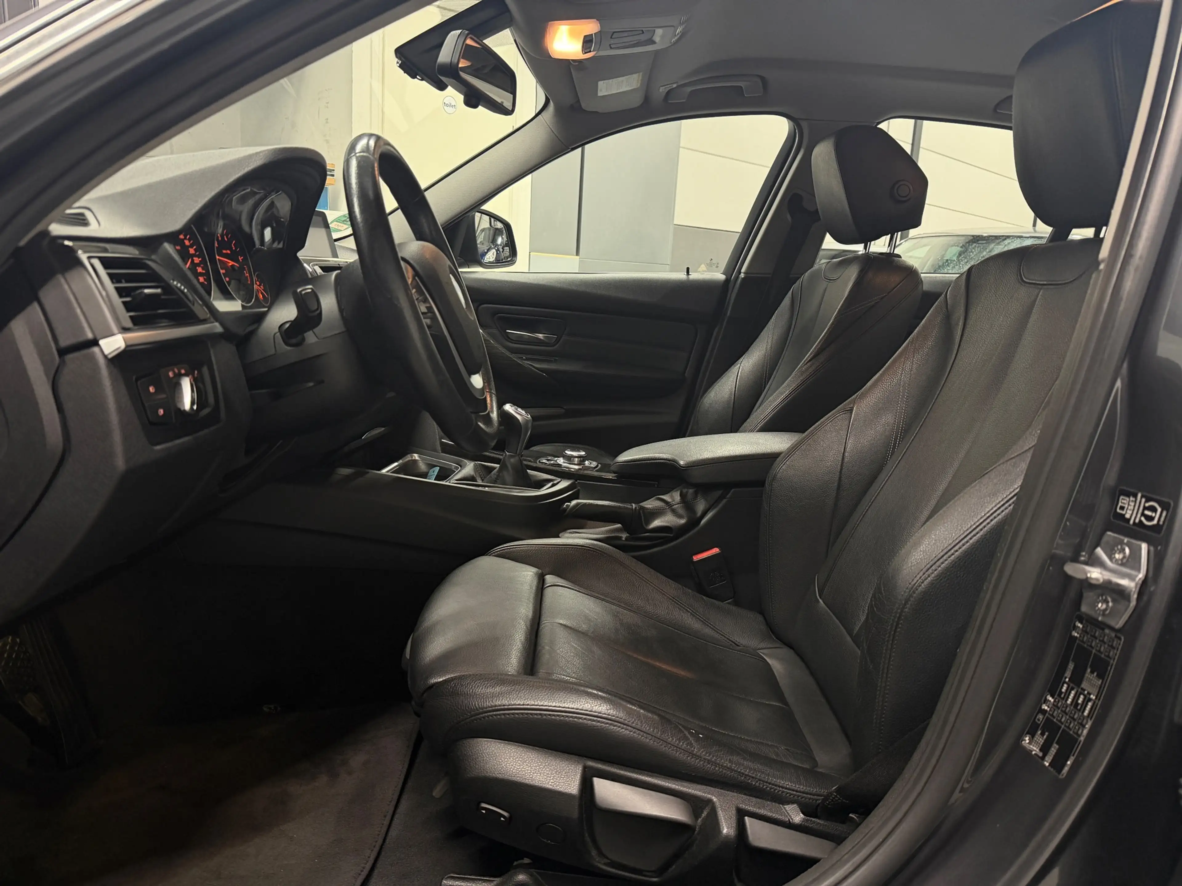BMW 320 3-serie 320i|Leder|Stoelvw|Navi|Pdc|Led| — photo 14