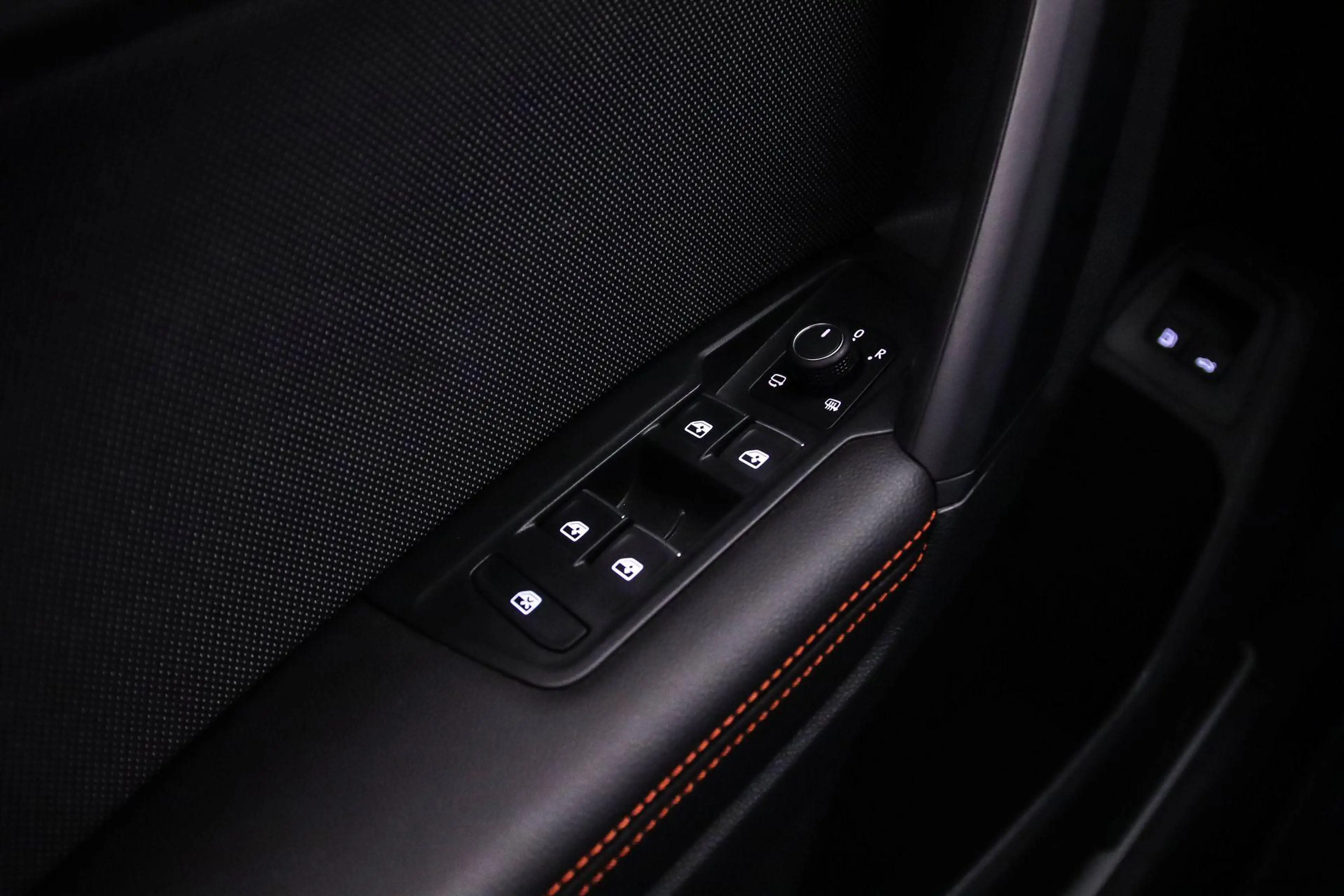 SEAT Tarraco FR Business Intense 1.4 TSI eHybrid 245pk DSG Auto — photo 15