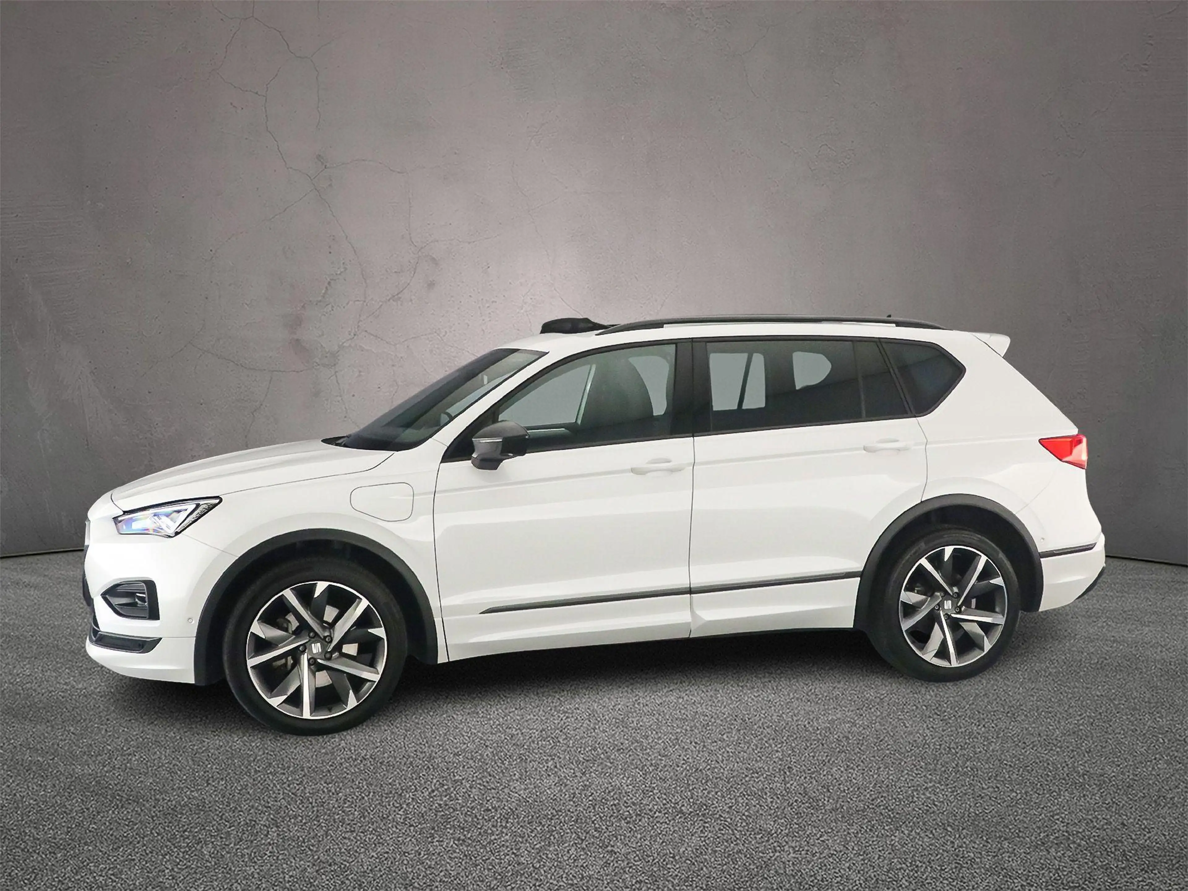 SEAT Tarraco FR Business Intense 1.4 TSI eHybrid 245pk DSG Auto — photo 2