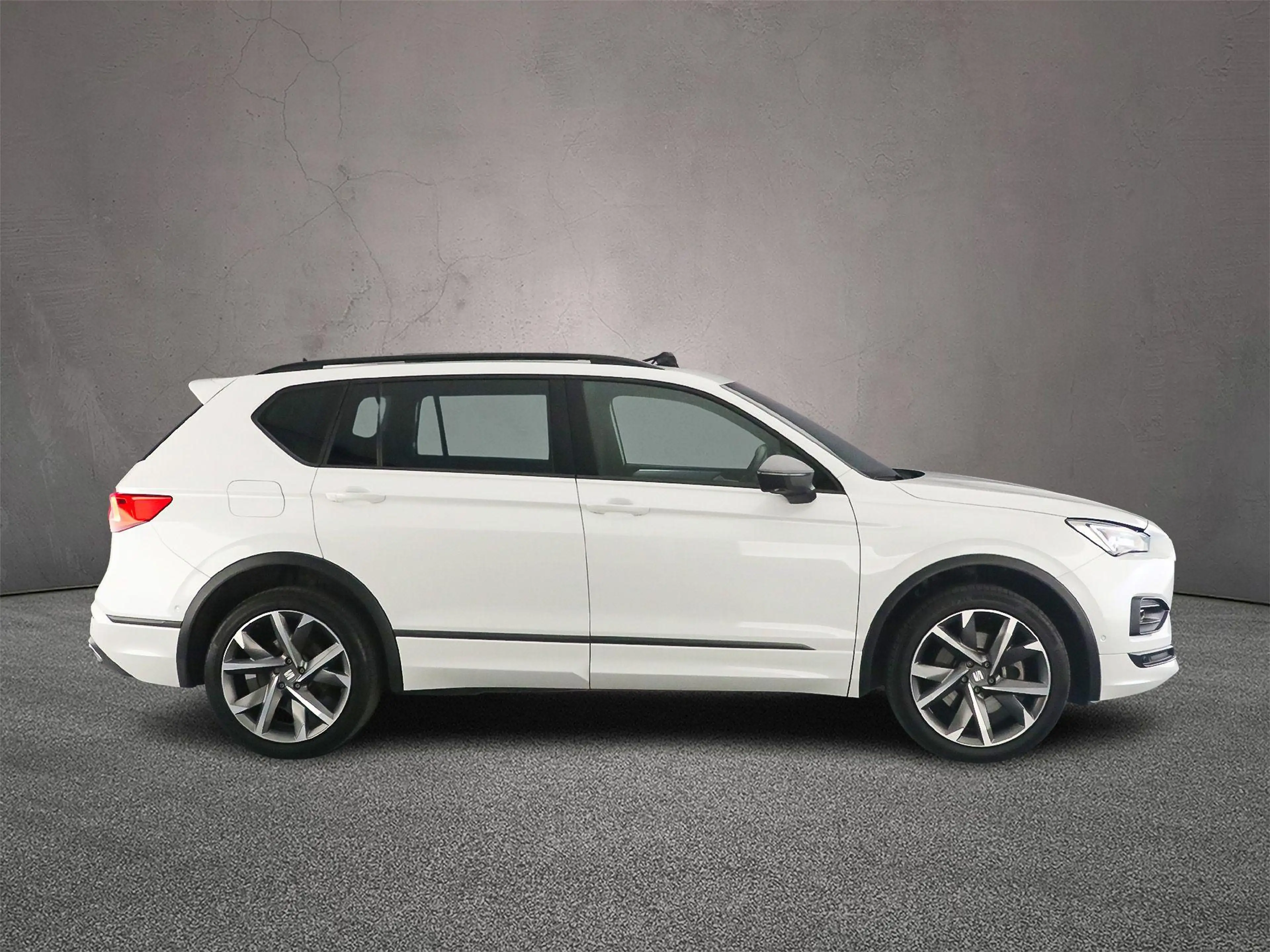 SEAT Tarraco FR Business Intense 1.4 TSI eHybrid 245pk DSG Auto — photo 9