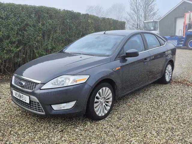 Ford Mondeo 2.0 16V Sedan Titanium | Clima | Carplay | Camera