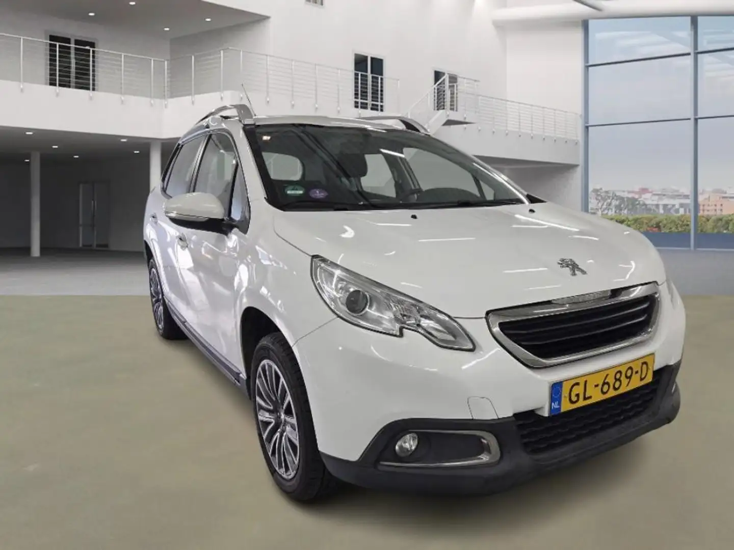 Peugeot 2008 1.2 PureTech Active Fehér - 2