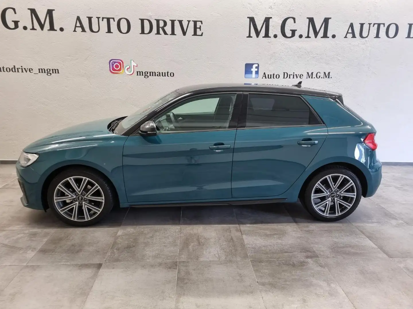 Audi A1 SPB 30 TFSI S-TRONIC Verde - 2