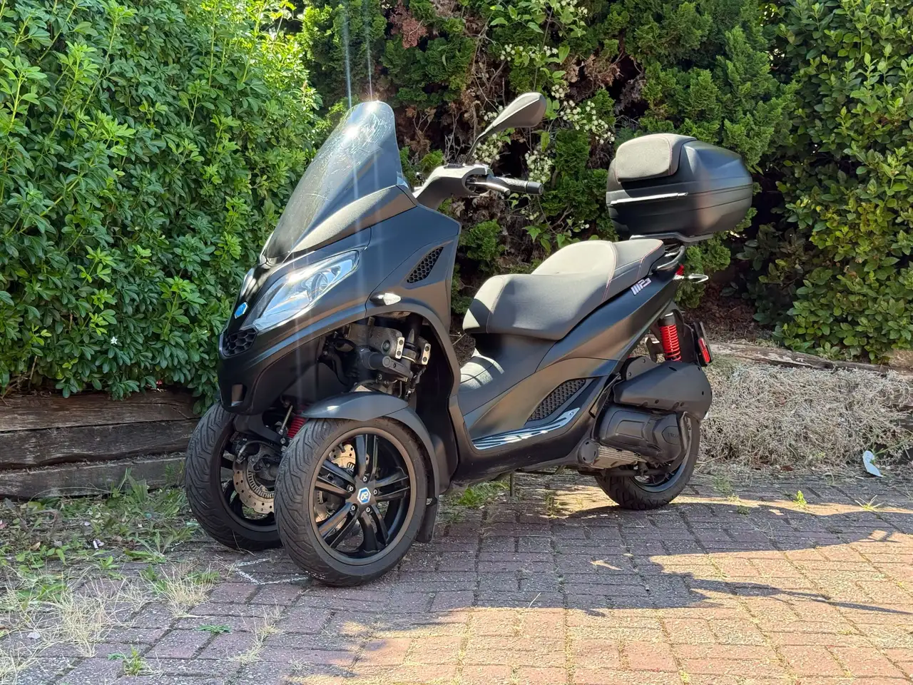 Piaggio MP3 300