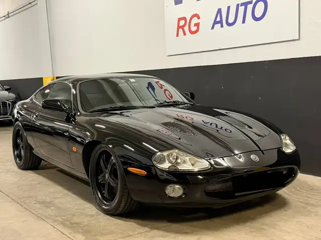 Jaguar XKR XKR Coupe 4.0