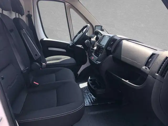 Fiat Ducato view 8