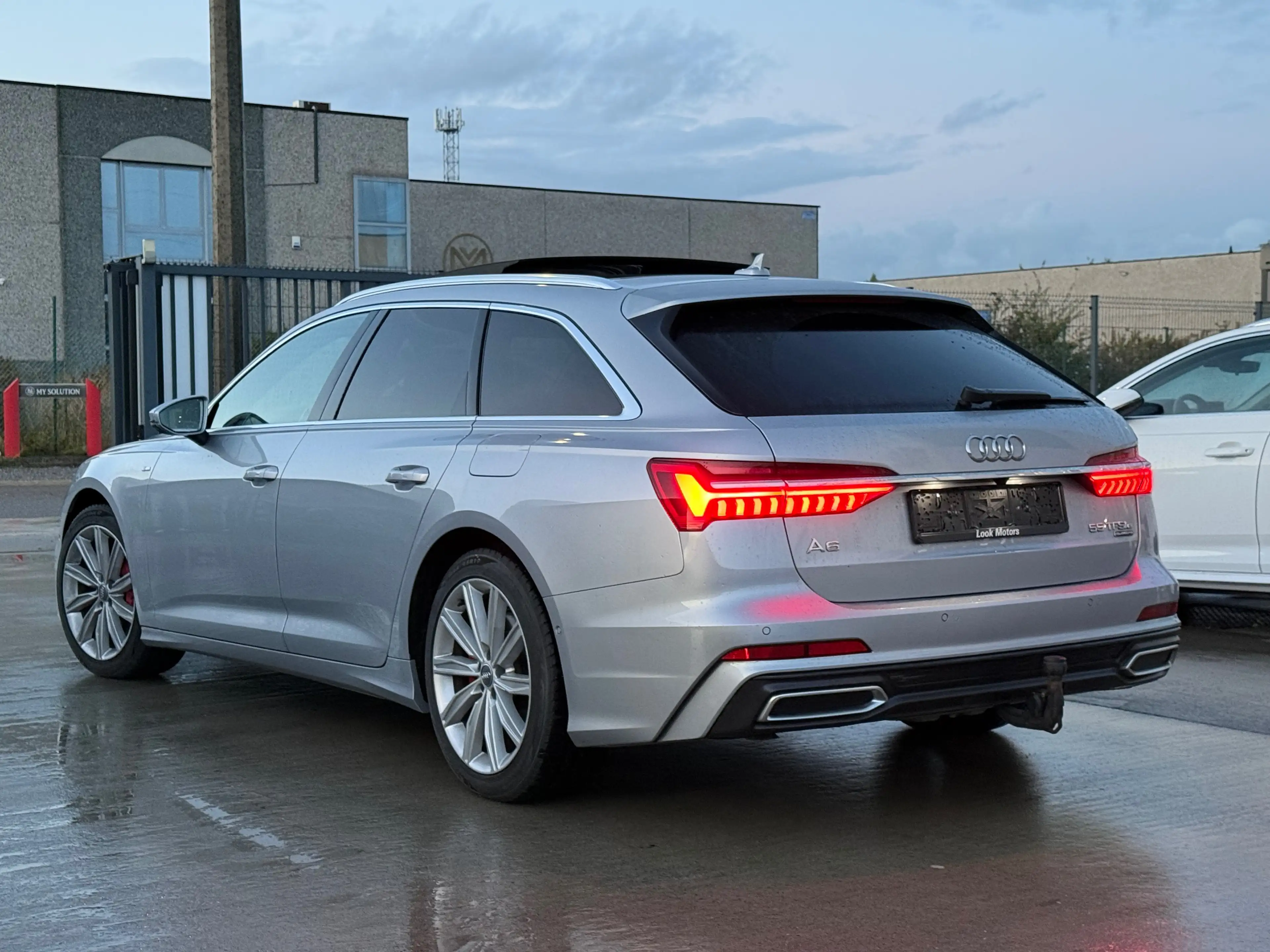 Audi A6 A6 Avant PHEV 55 TFSI-e Quattro S line S tronic PANO DISTROINIC+ CAMERA 3D KEYLESS FULL FULL OPTIONS TVAC — photo 4