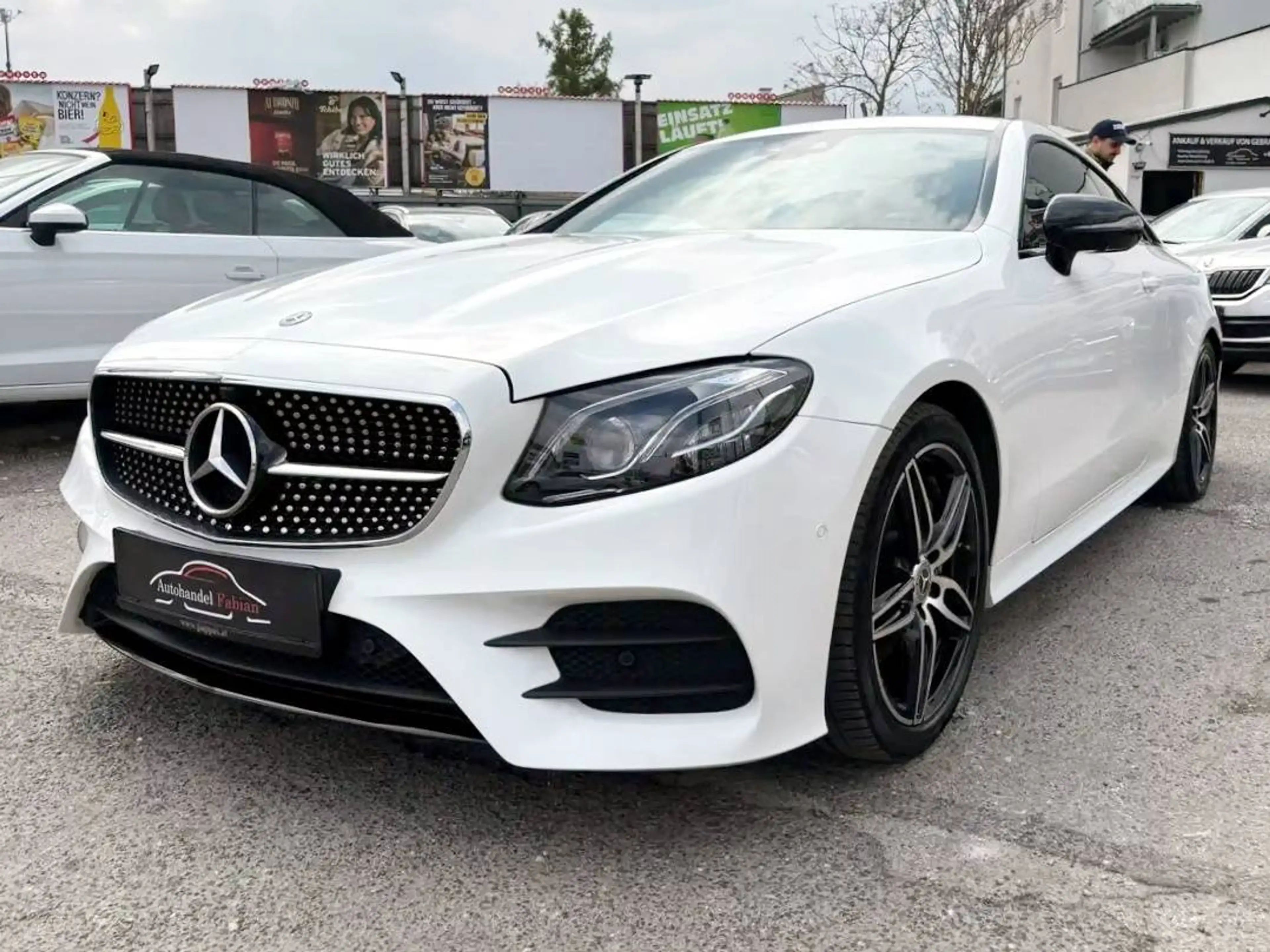Mercedes-Benz E 220 d Autom. **AMG LINE** 194PS MegaZustand Servicegepflegt — photo 8