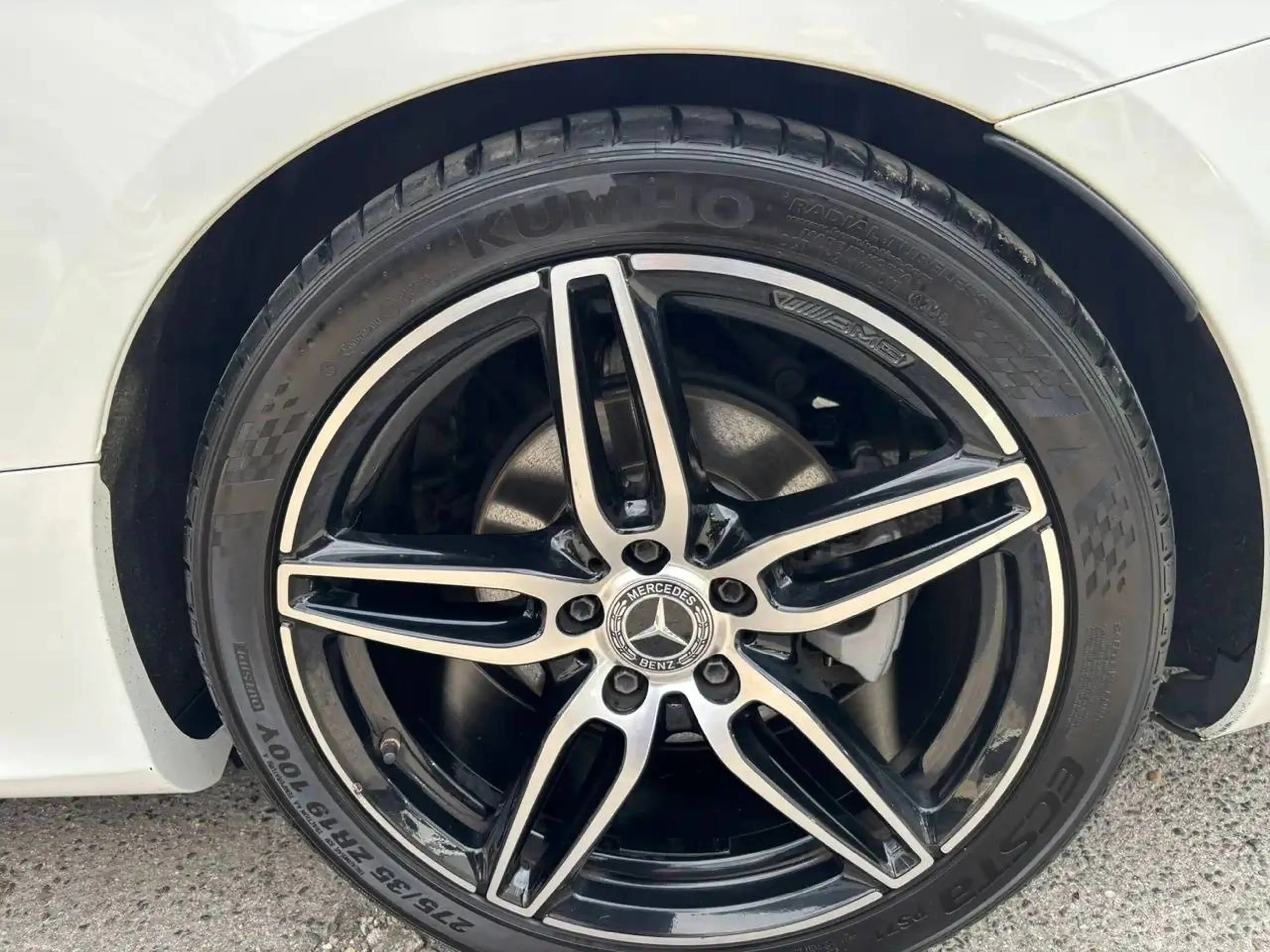 Mercedes-Benz E 220 d Autom. **AMG LINE** 194PS MegaZustand Servicegepflegt — photo 10