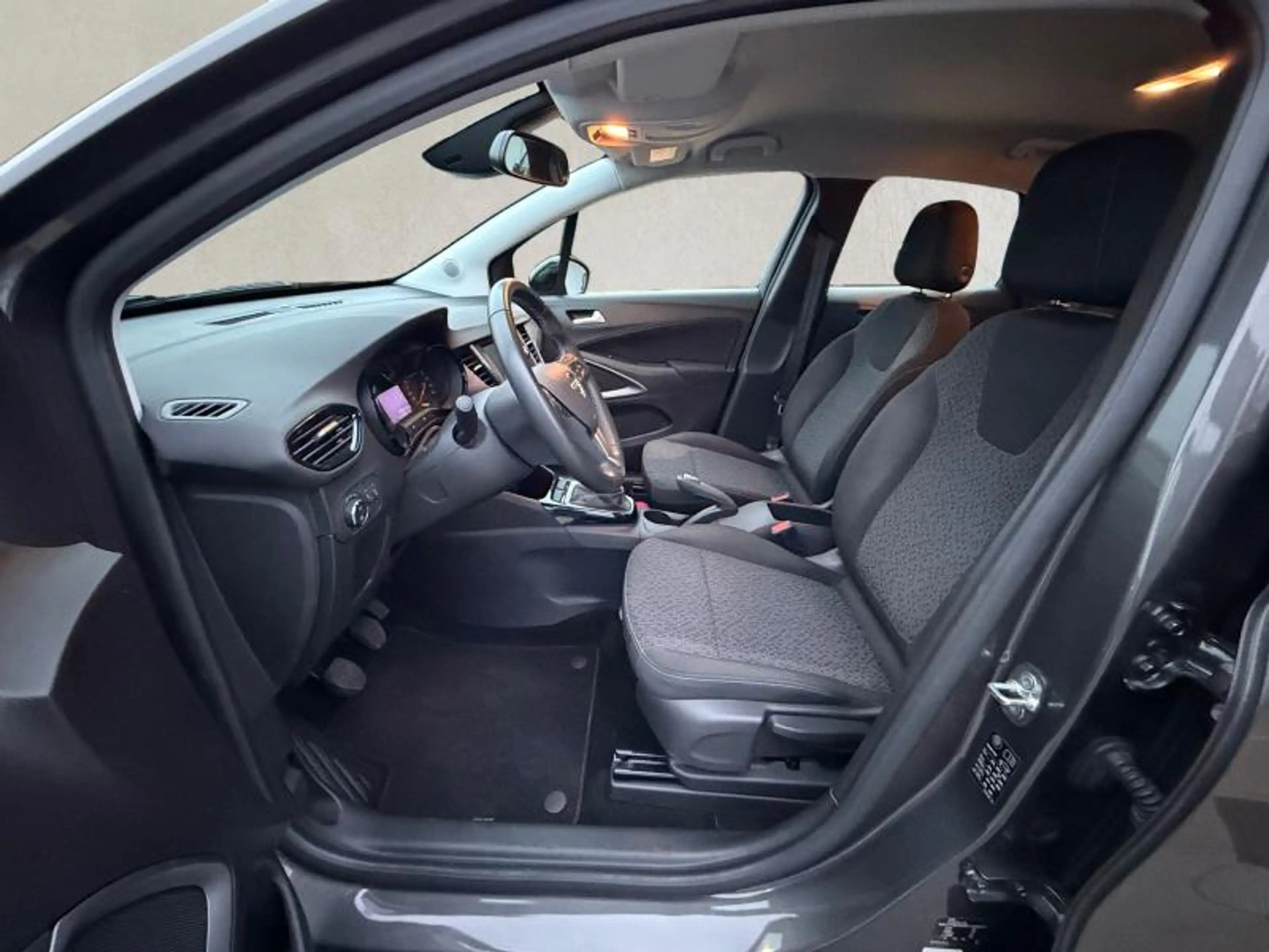 Opel Crossland Edition — photo 9
