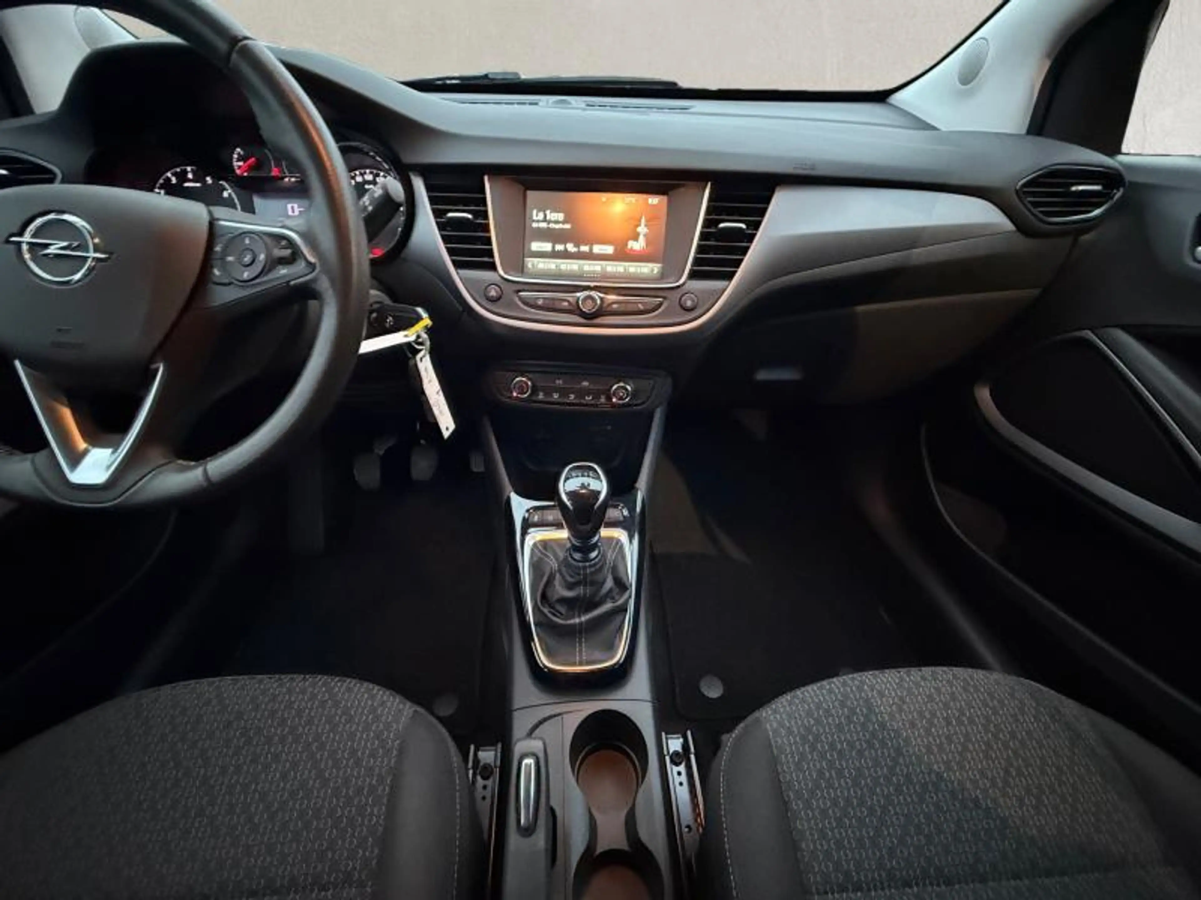 Opel Crossland Edition — photo 11
