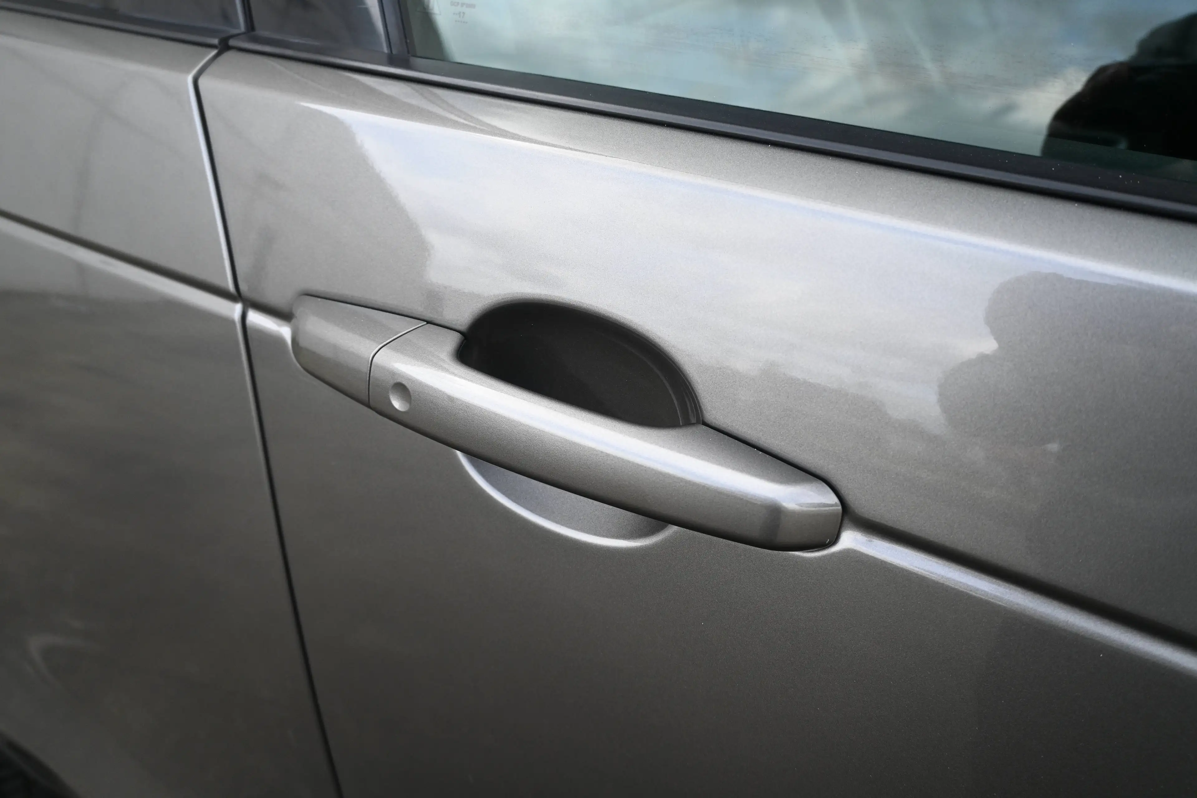 Land Rover Discovery Discovery 3.0 TD6 HSE . — photo 4