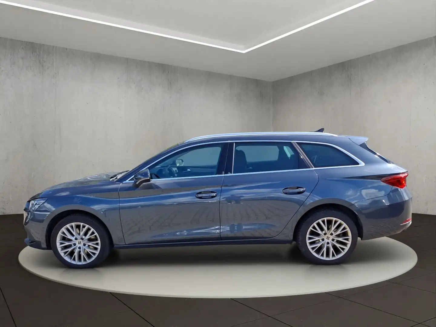 SEAT Leon Sportstourer XCELLENCE Grau - 2