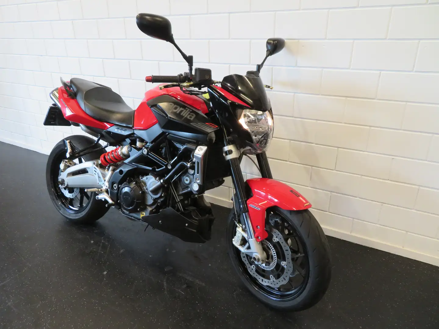 Aprilia Shiver 750 ABS NIEUWSTAAT! Rood - 2