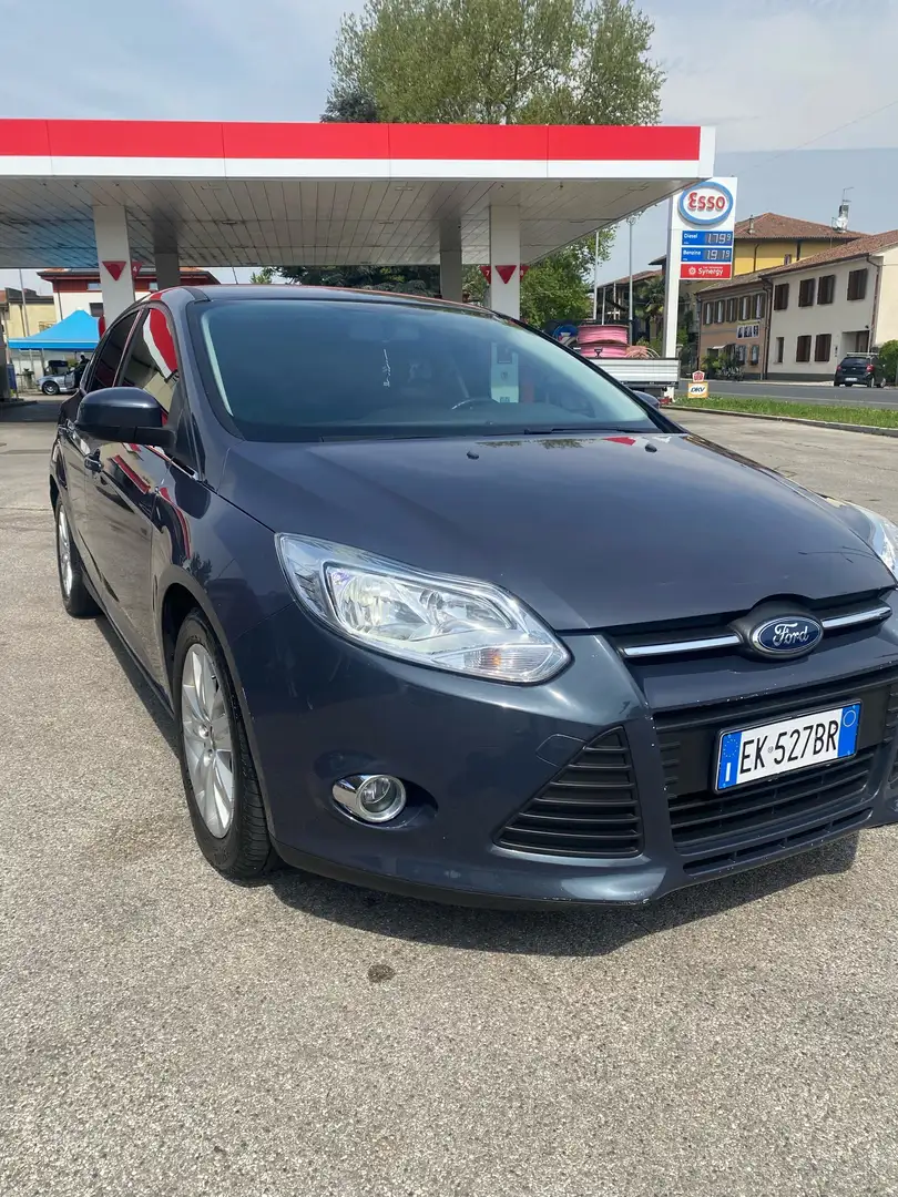 Ford Focus 5p 1.6 tdci Plus 115cv Blu/Azzurro - 1