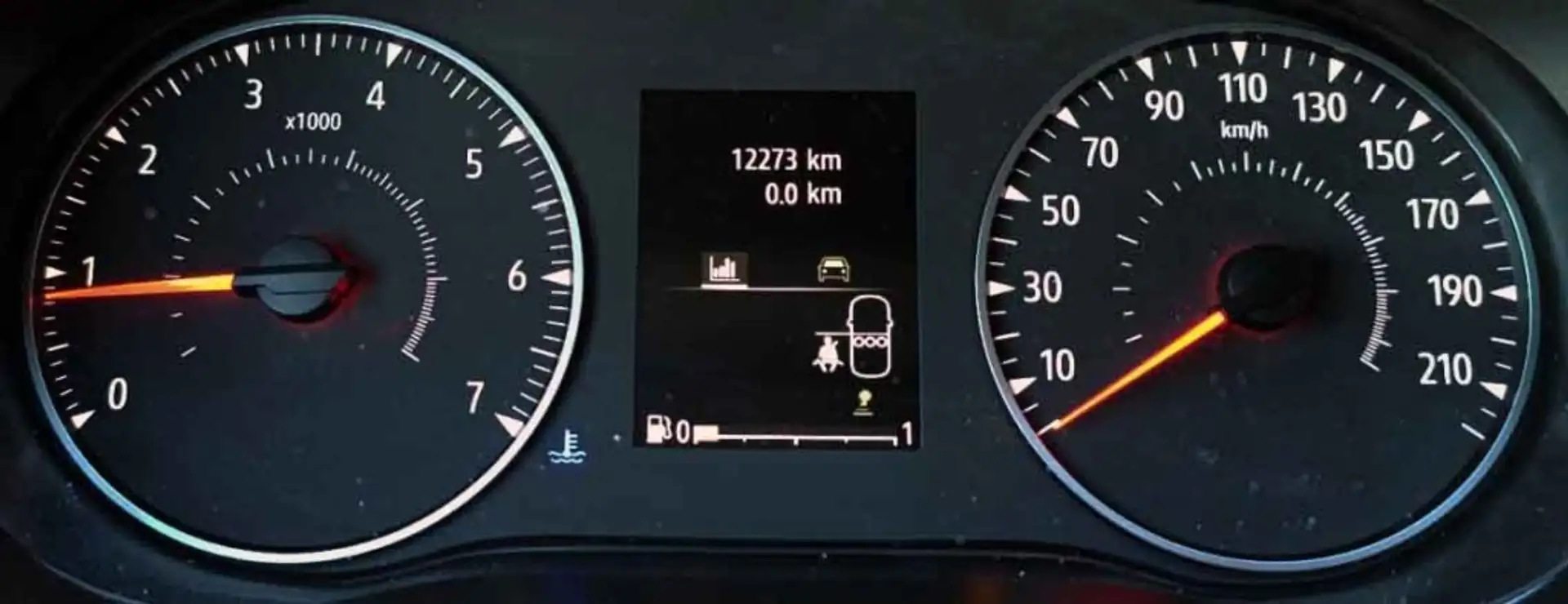 Dacia Jogger EXTREME GO 74KW (100CV) ECO-G 7 PLAZAS Gris - 2