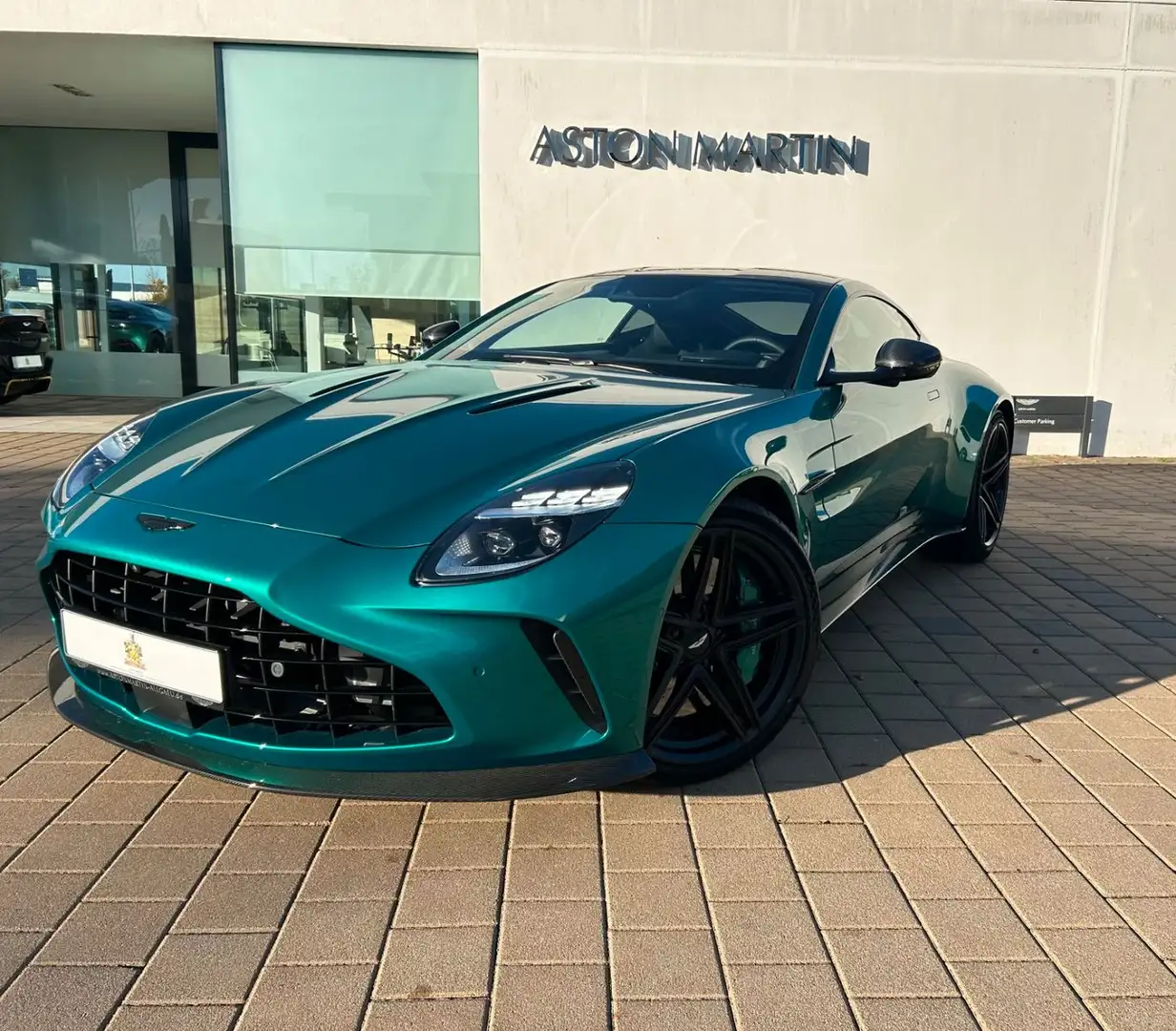 Aston Martin V8 Vantage Next Generation / Podium Green Vert - 1