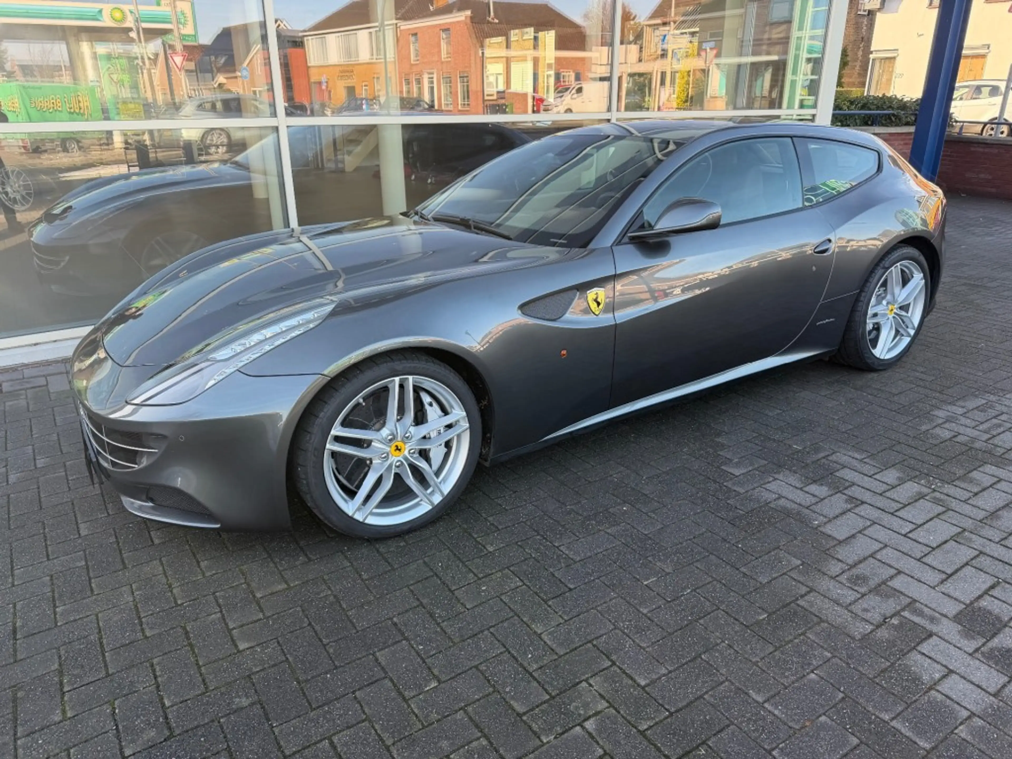 Ferrari FF 6.3 V12 — photo 6