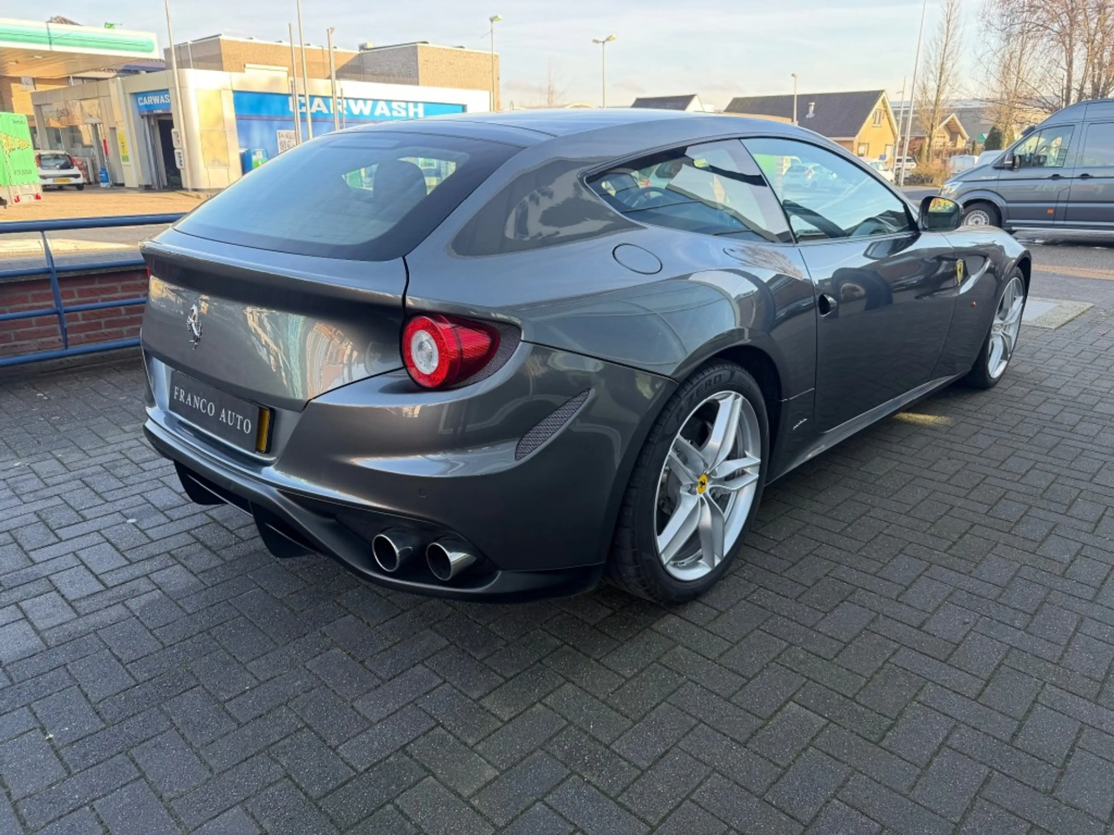 Ferrari FF 6.3 V12 — photo 12