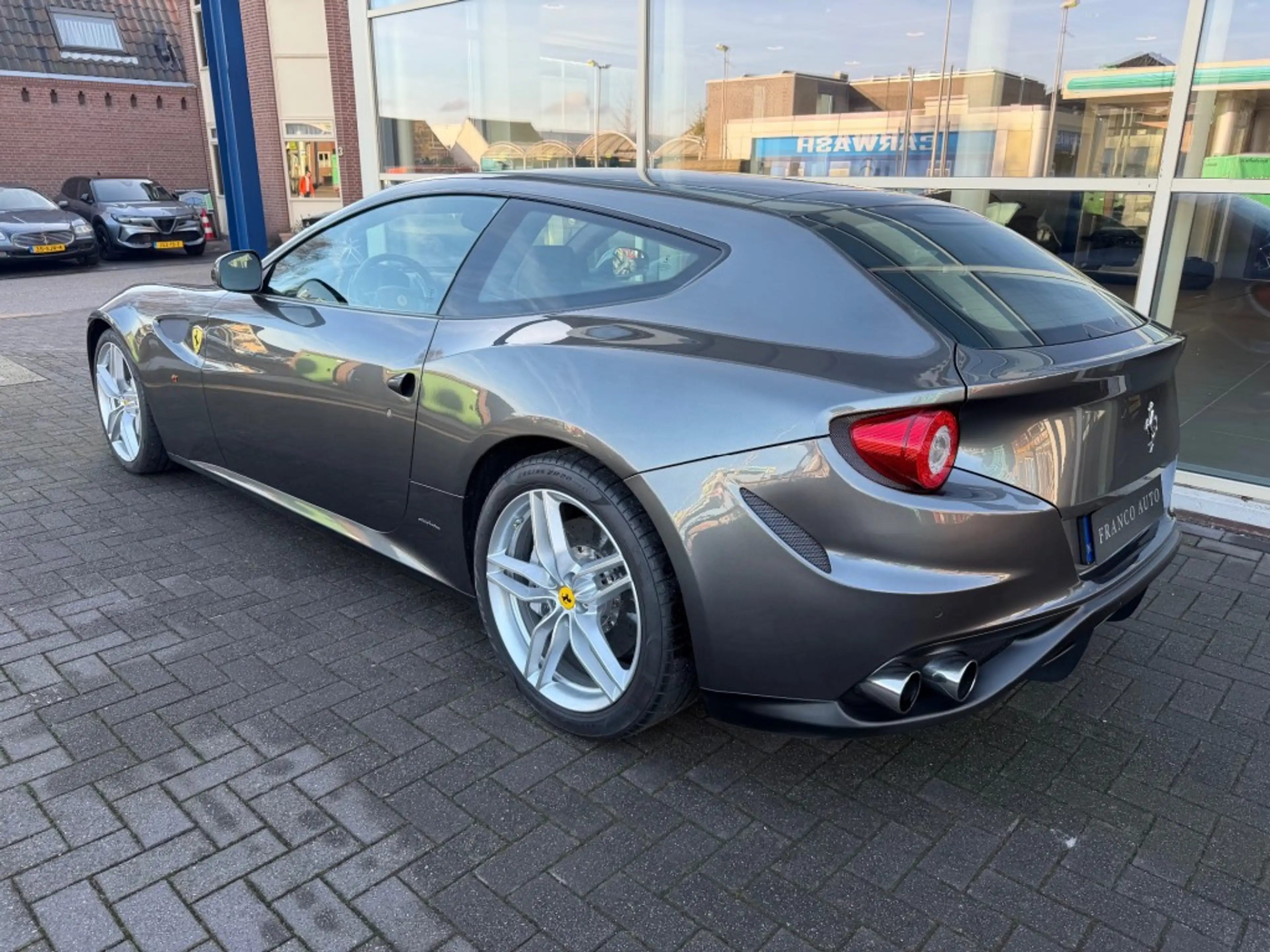Ferrari FF 6.3 V12 — photo 9