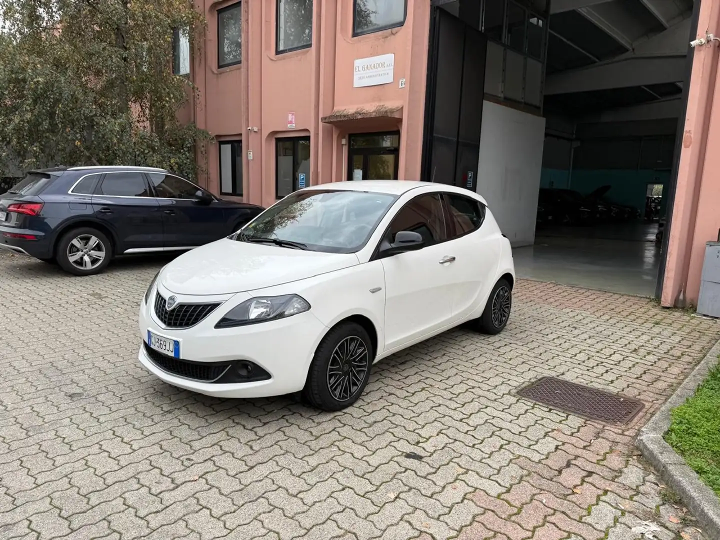 Lancia Ypsilon Ypsilon III 1.0 firefly hybrid Gold s Blanc - 1