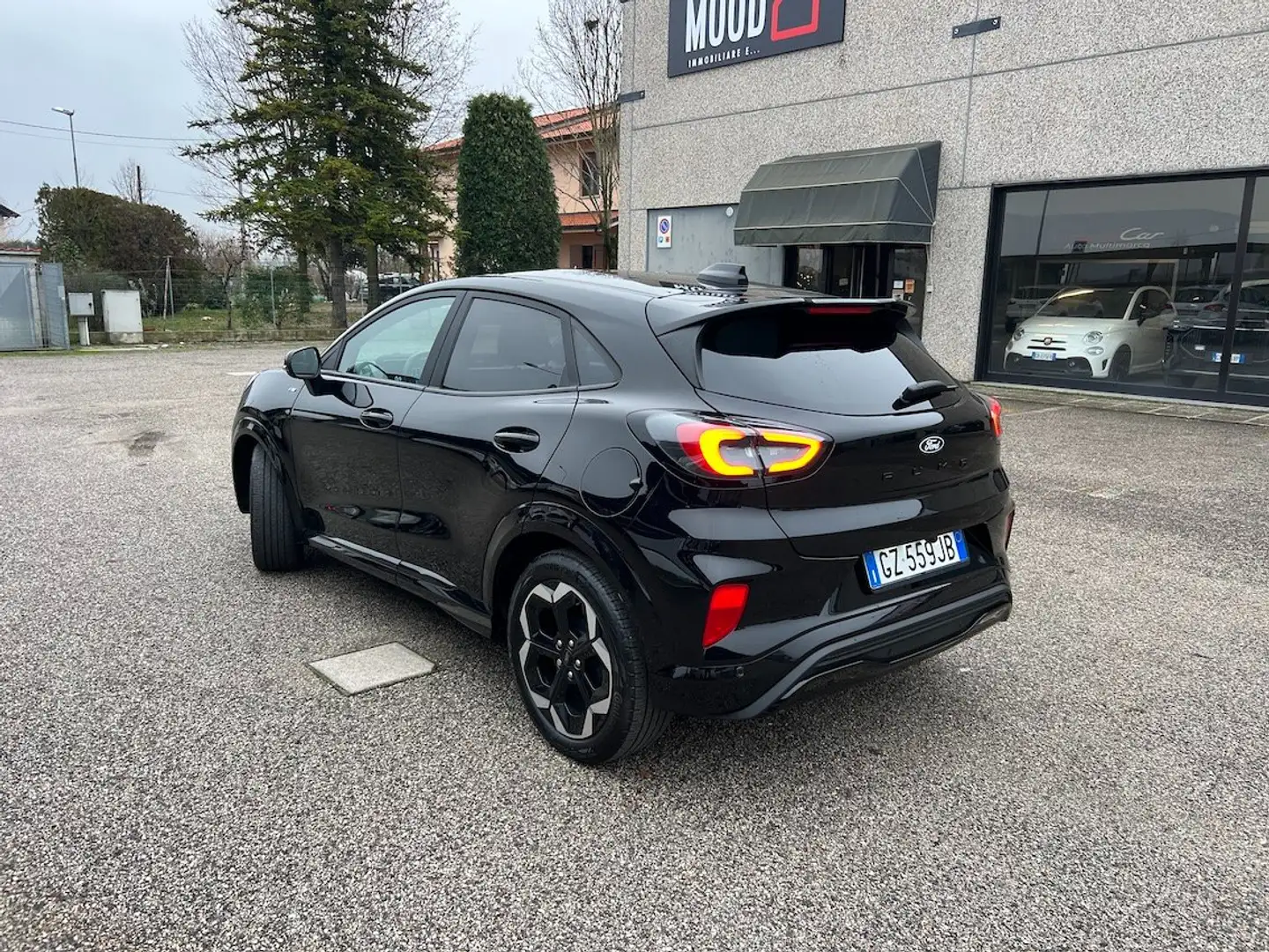 Ford Puma 1.0 ecoboost Hybrid ST-Line X 125cv auto 6.200 KM Schwarz - 2